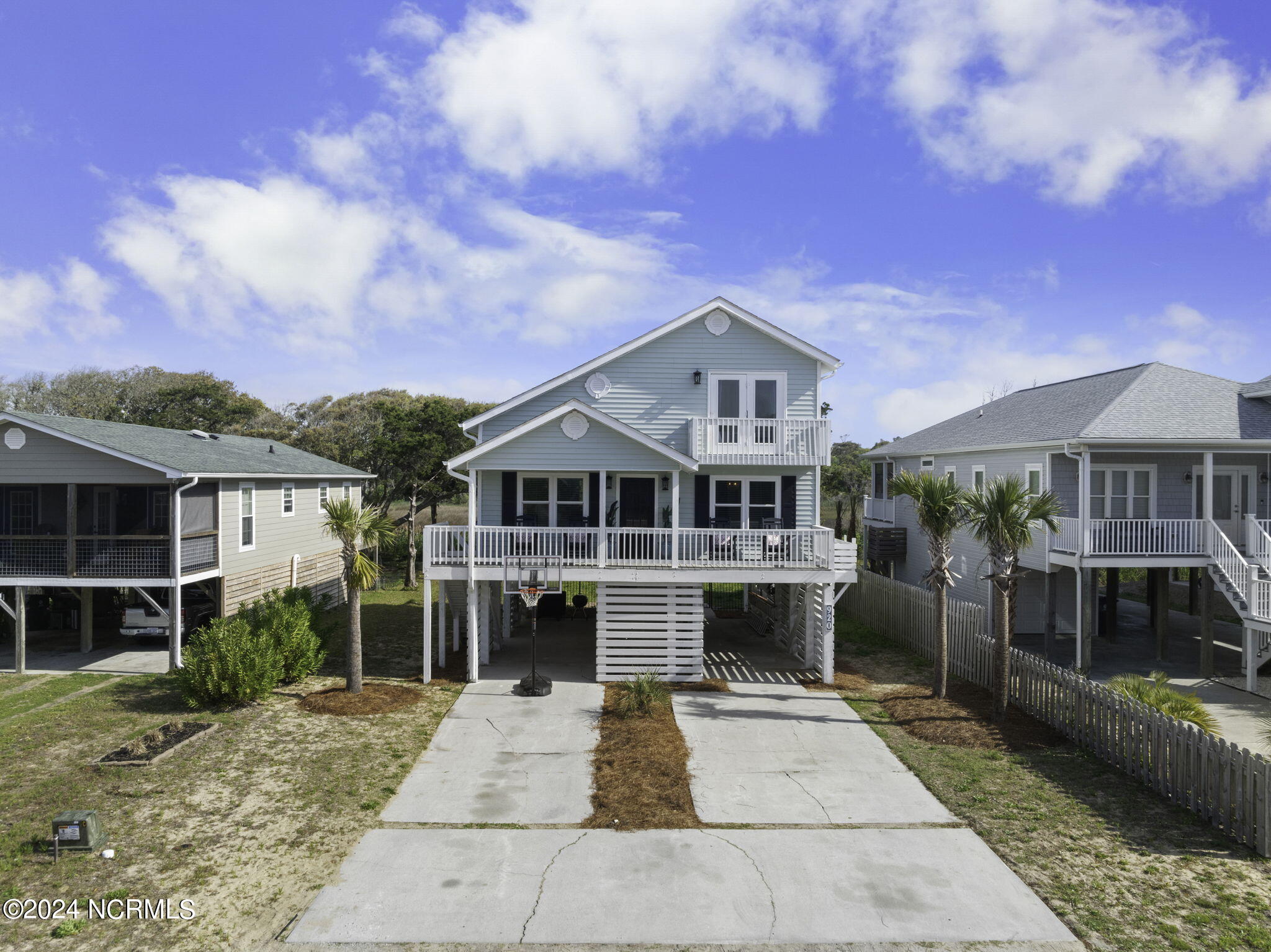 920 E Pelican Drive