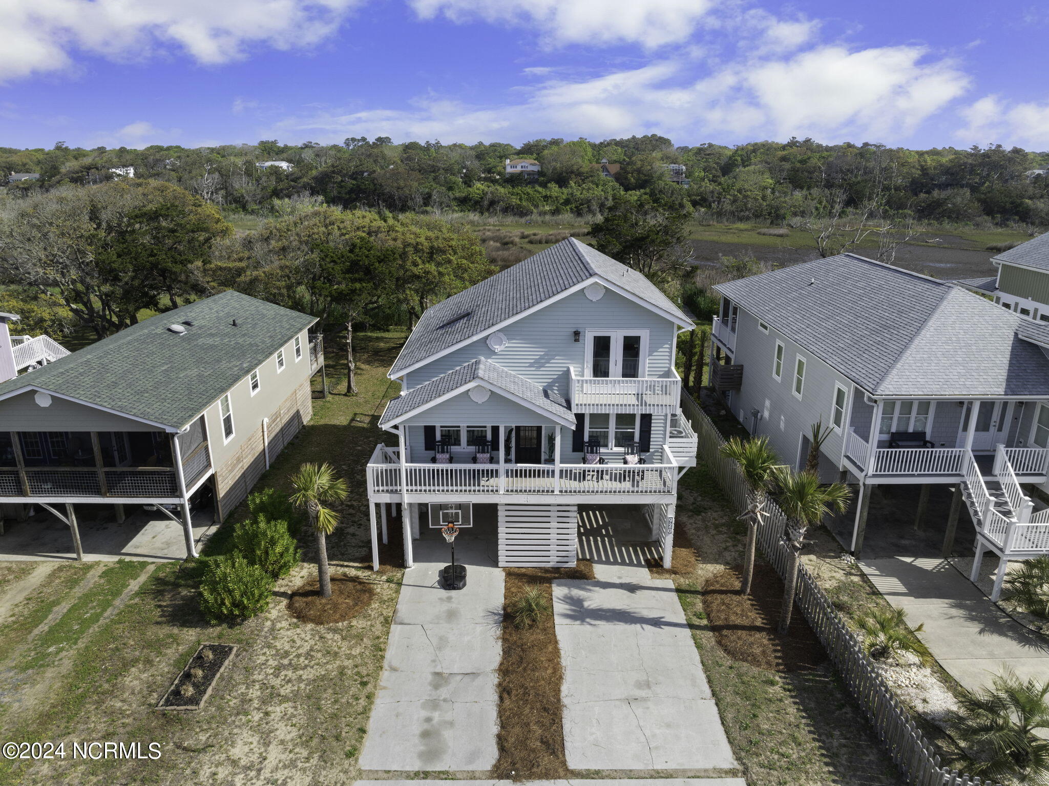 920 E Pelican Drive