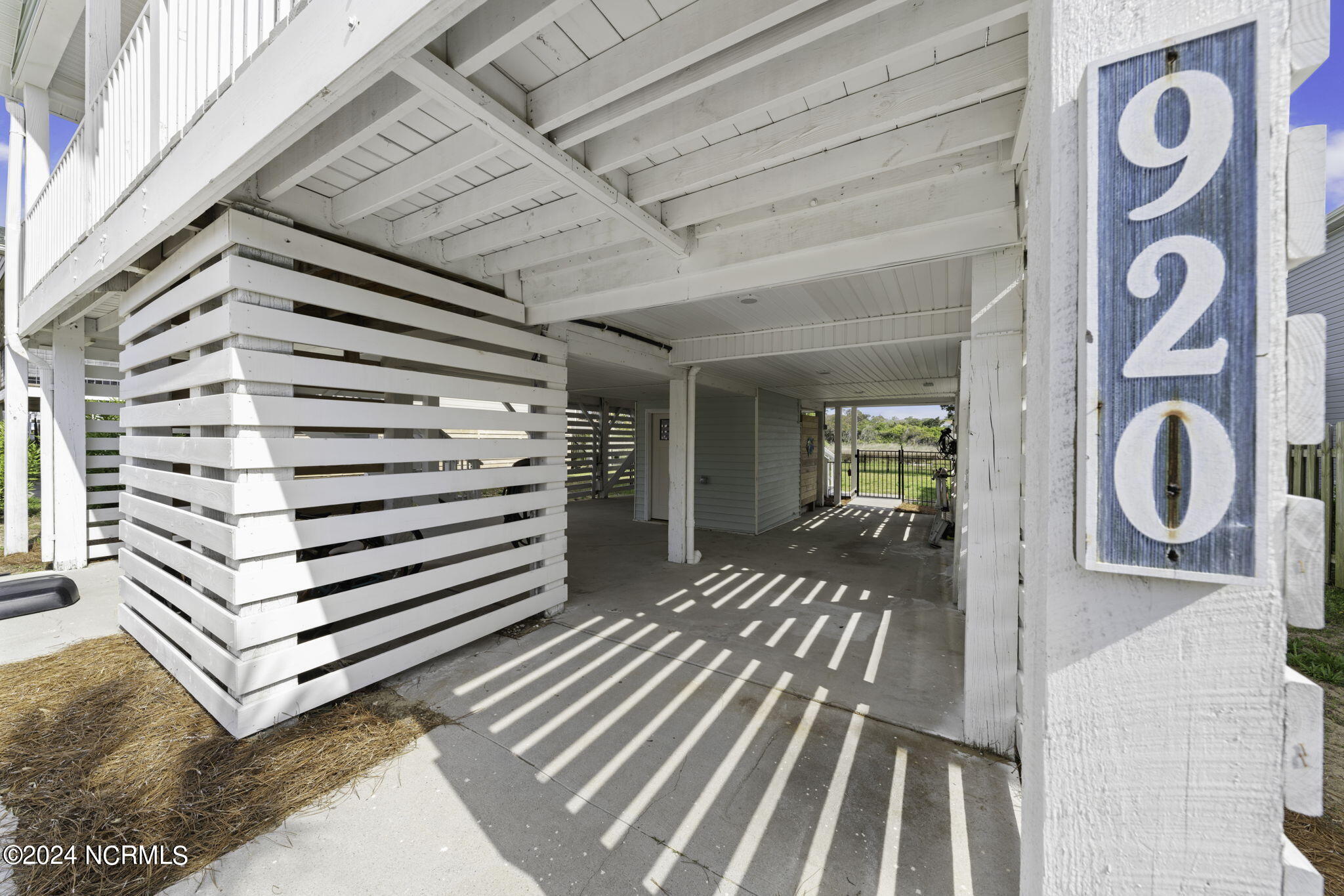920 E Pelican Drive