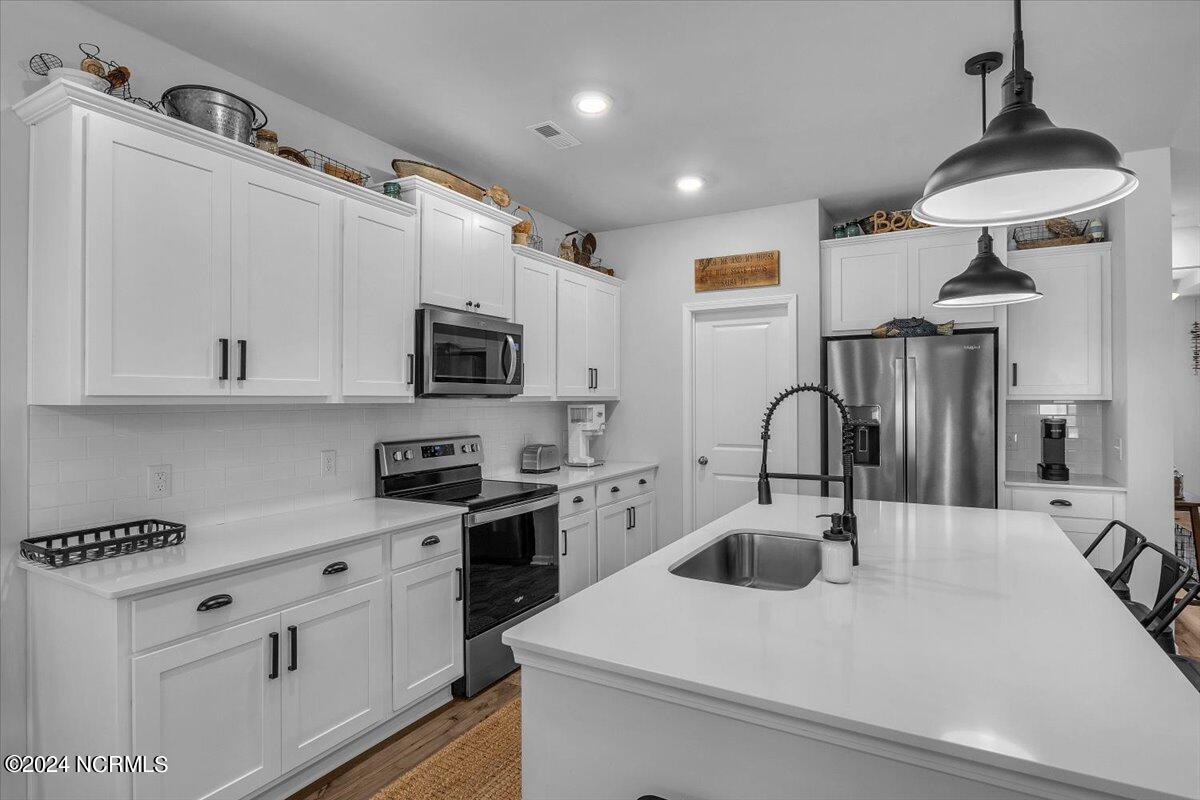 617 Sanctuary Point SW