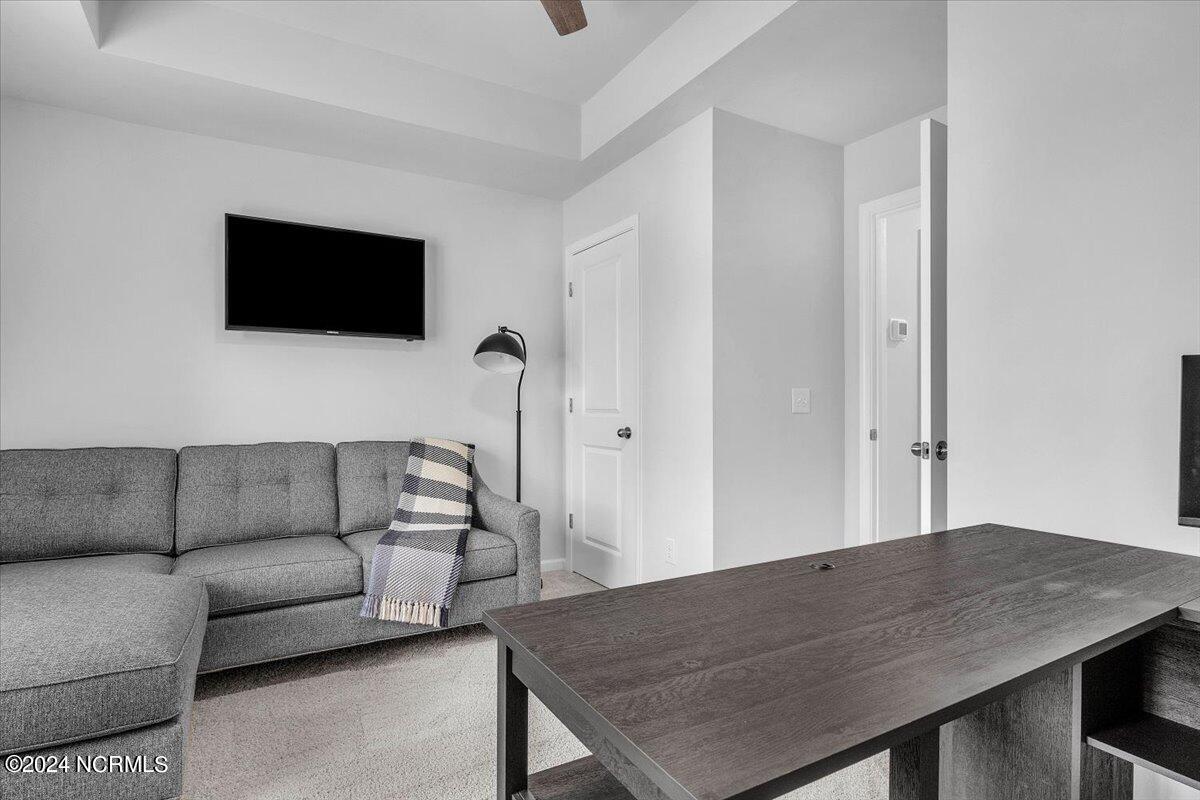 617 Sanctuary Point SW