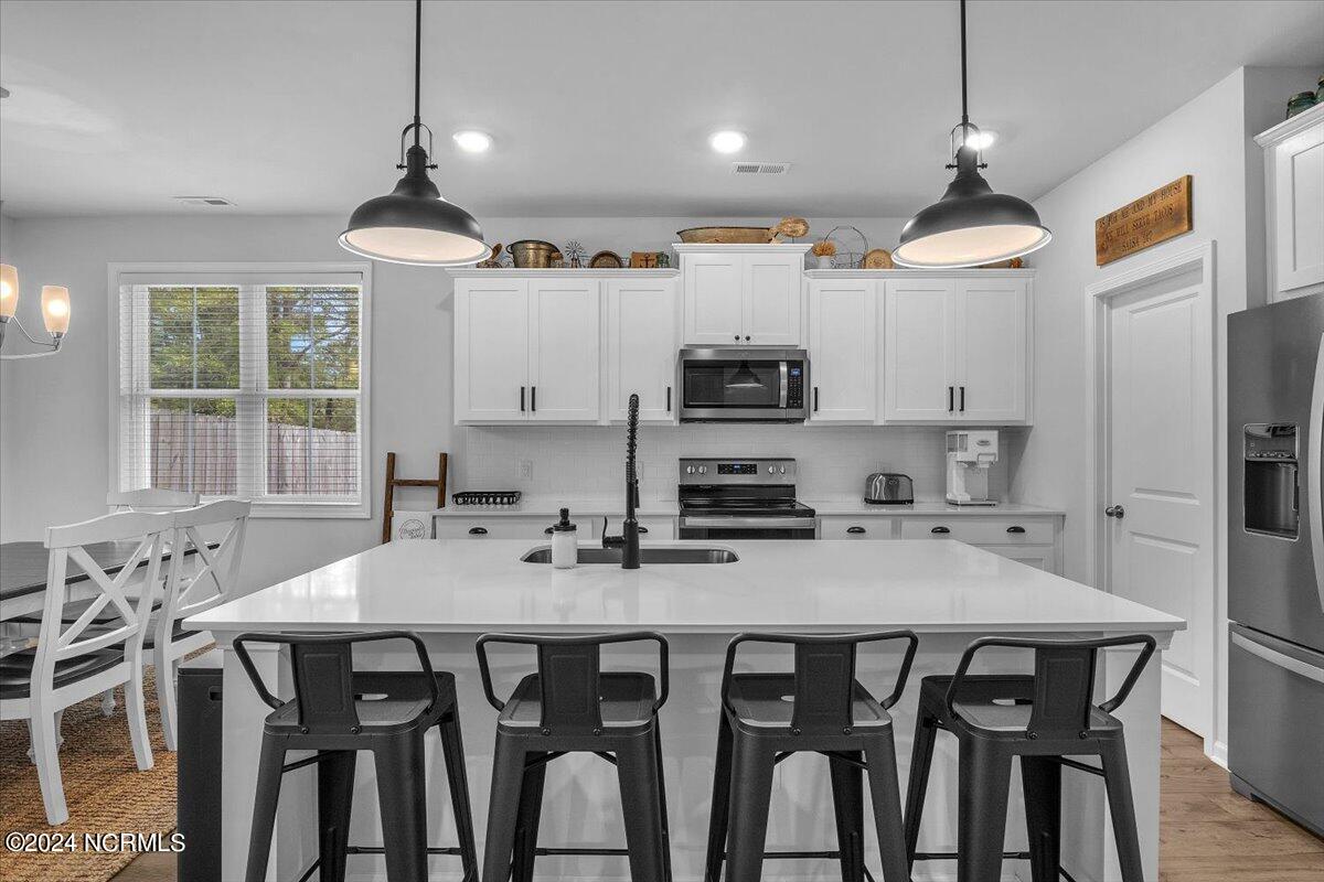 617 Sanctuary Point SW