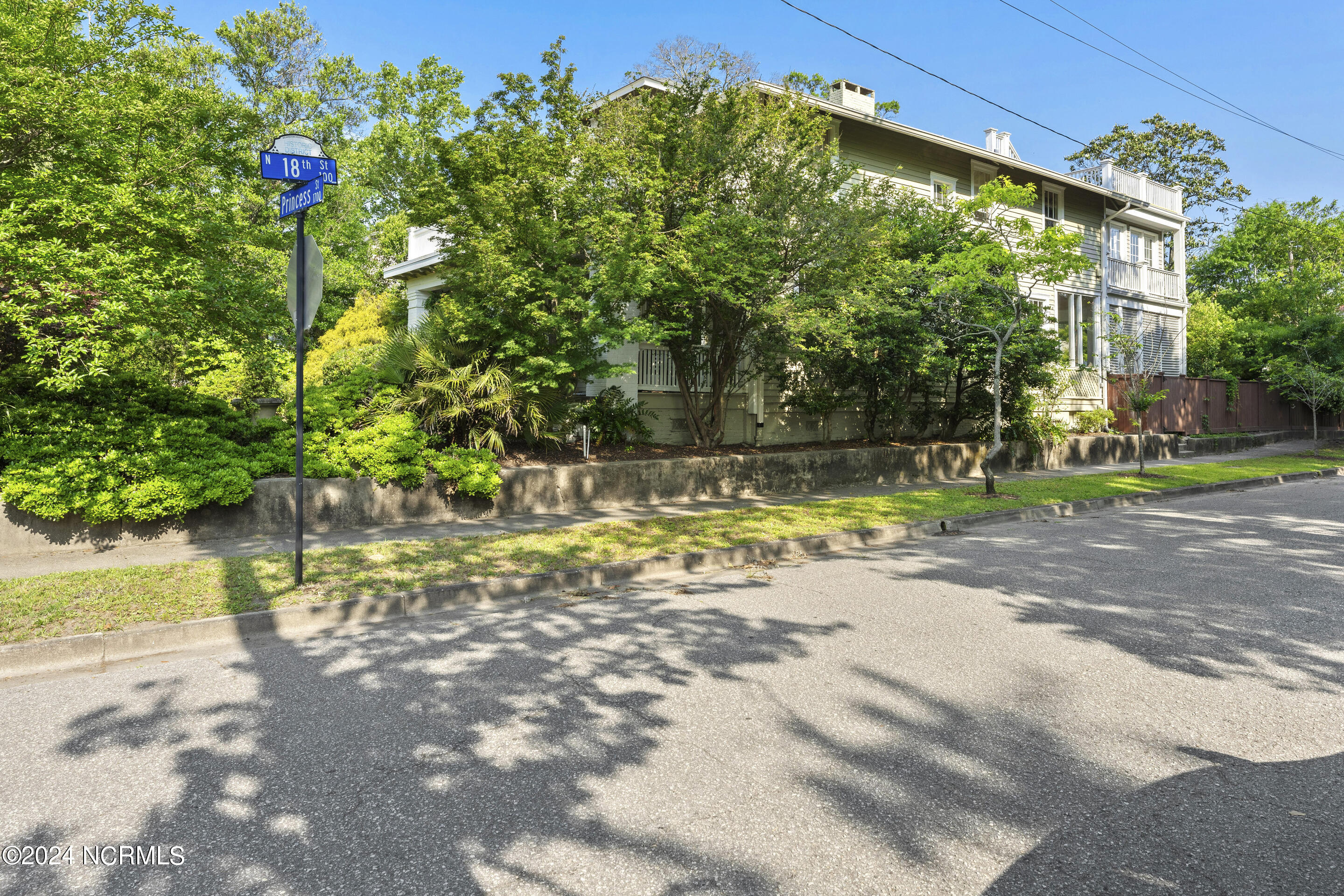 1711 Princess Street