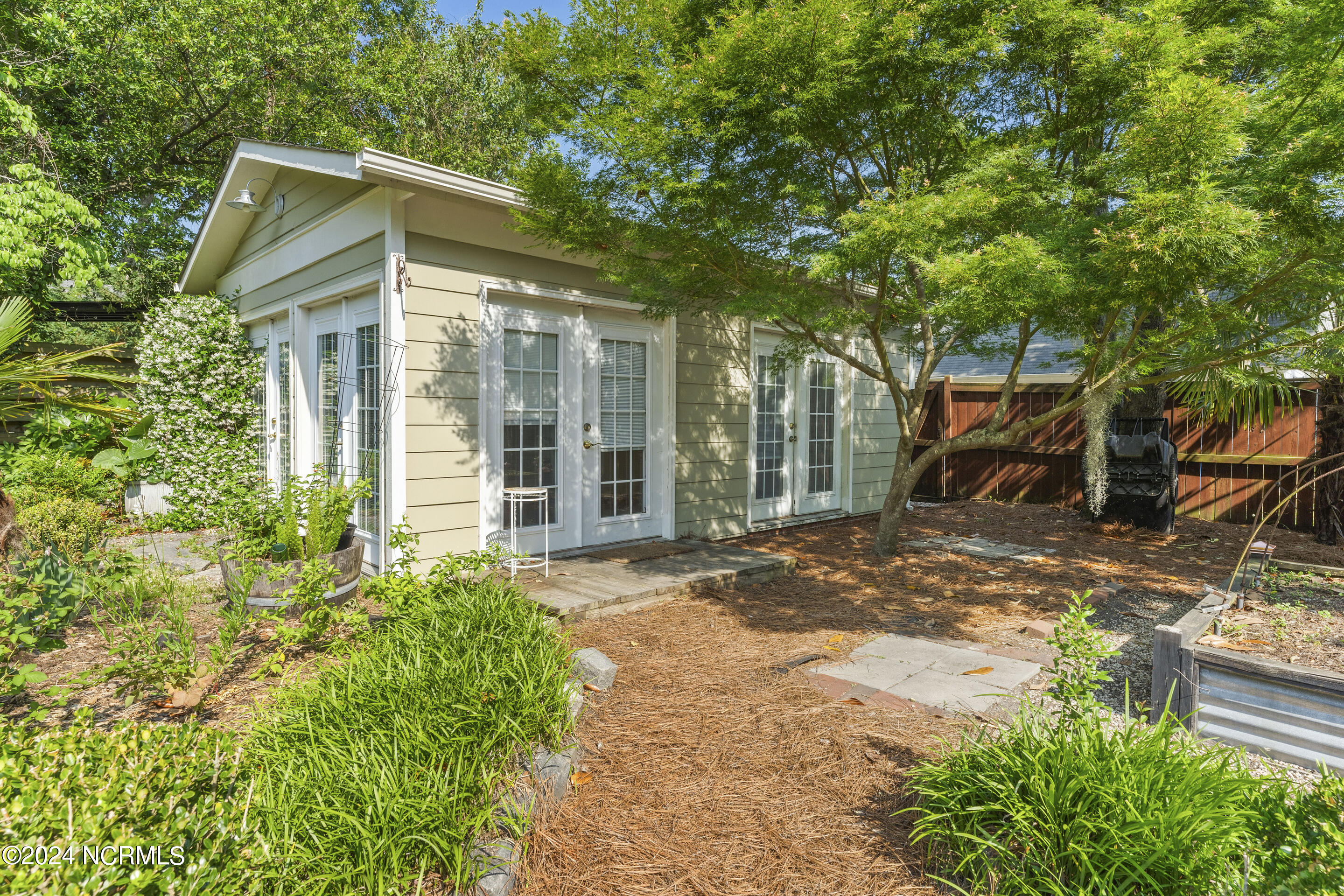 1711 Princess Street