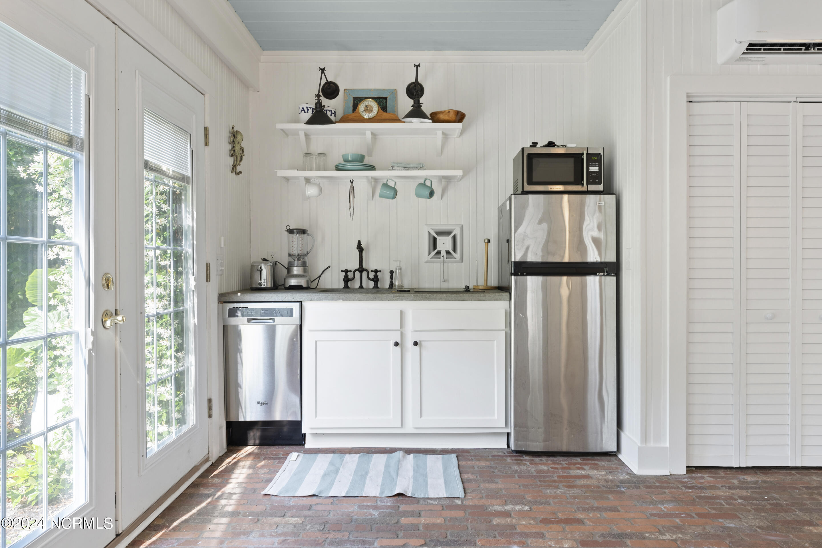 1711 Princess Street