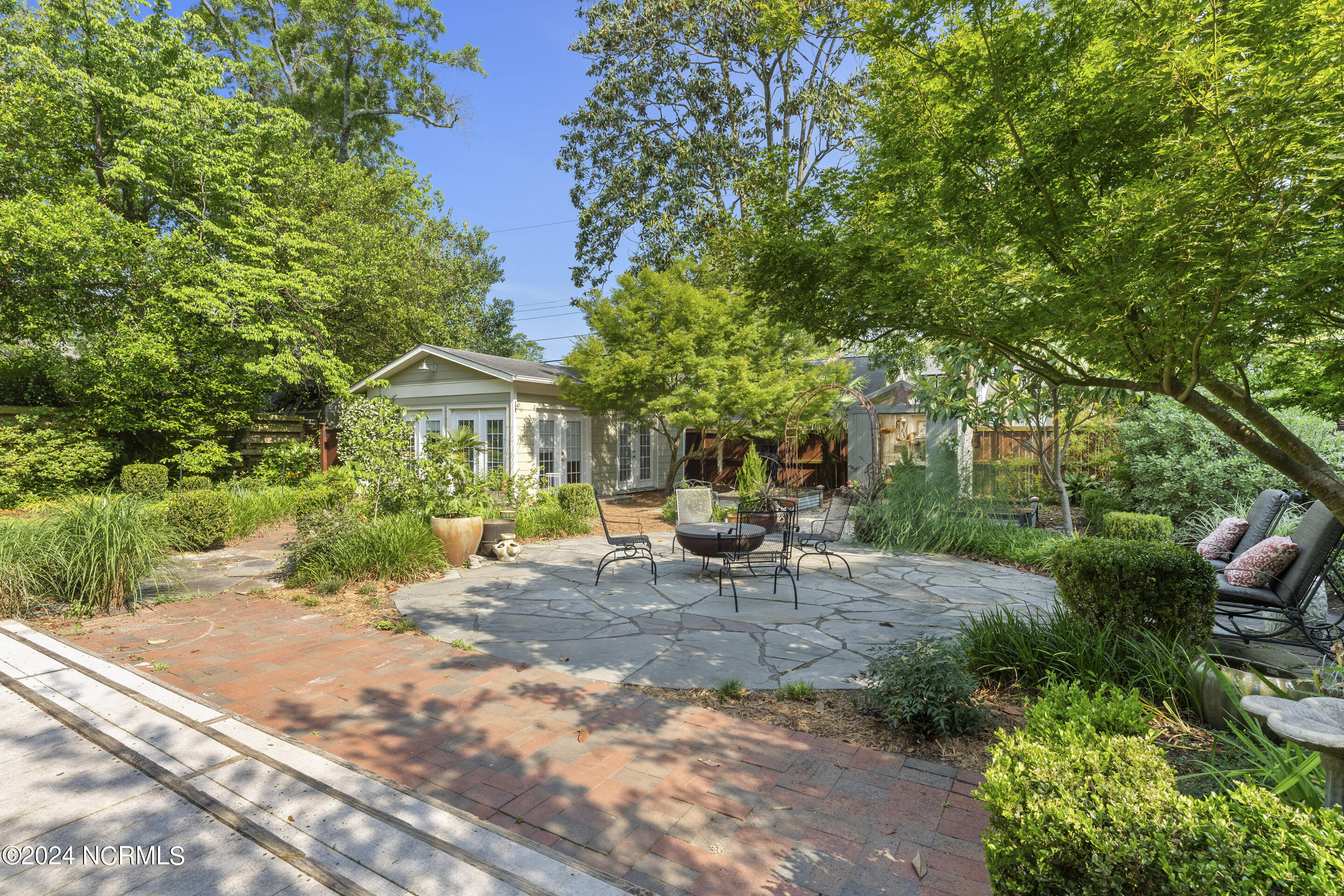 1711 Princess Street