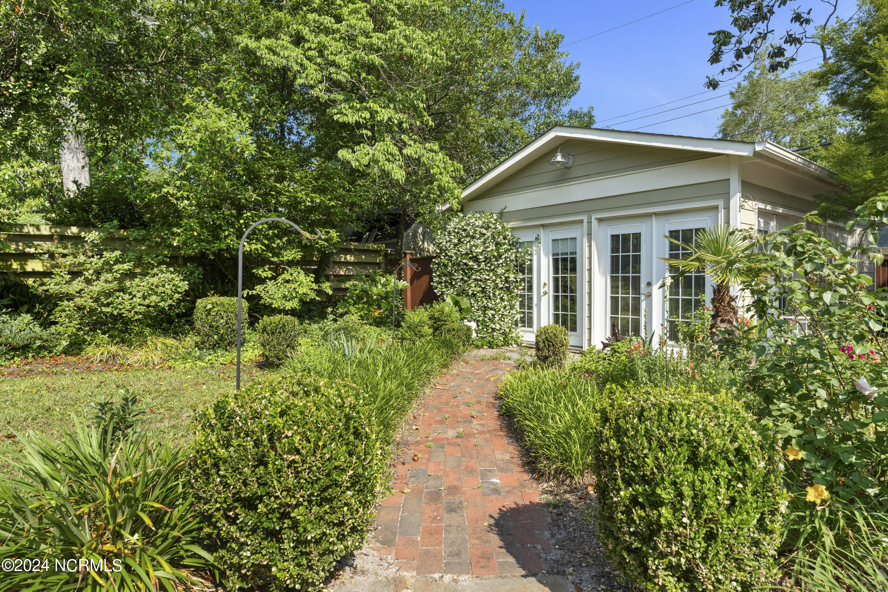 1711 Princess Street