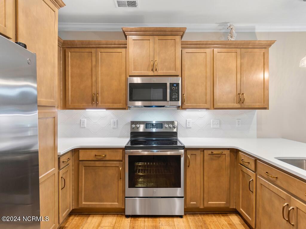 8870 Radcliff Drive NW