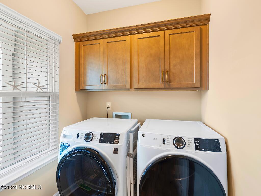 8870 Radcliff Drive NW