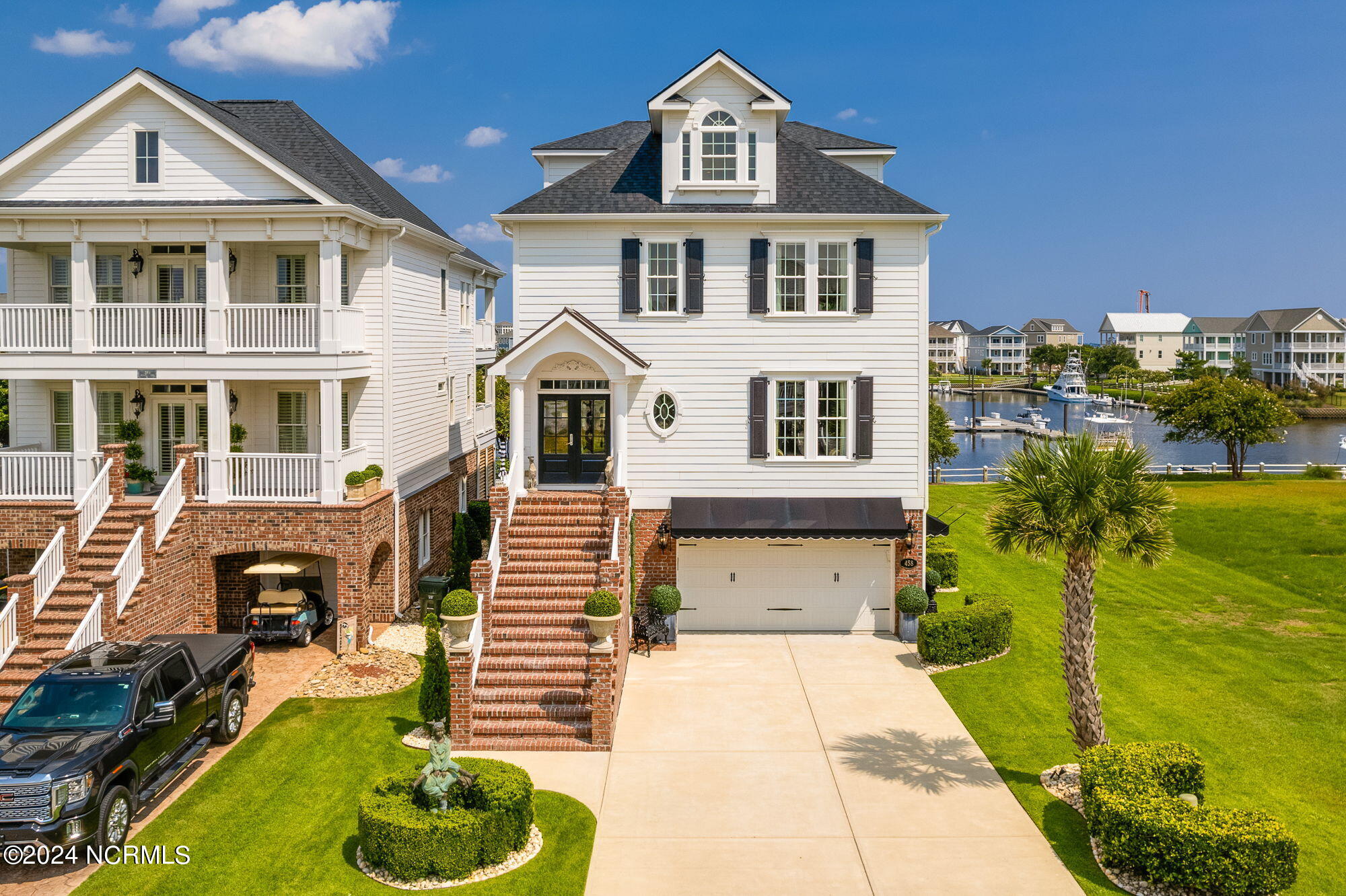 458 Kensington Place