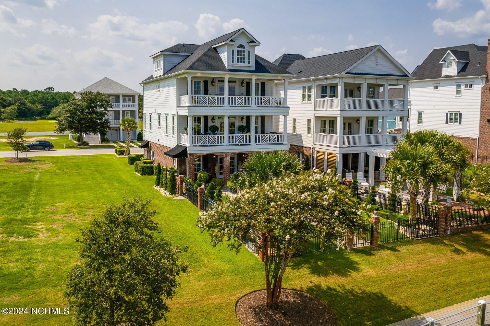 458 Kensington Place