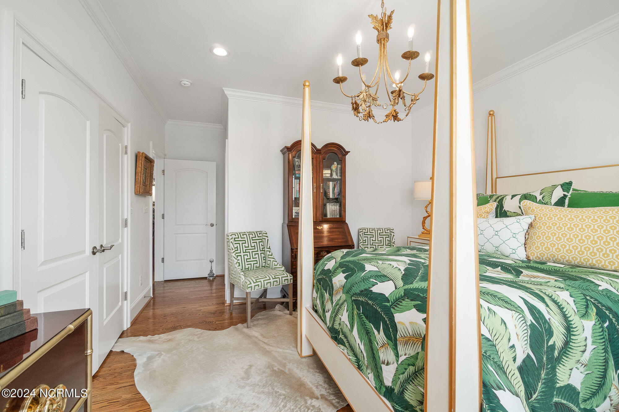 458 Kensington Place