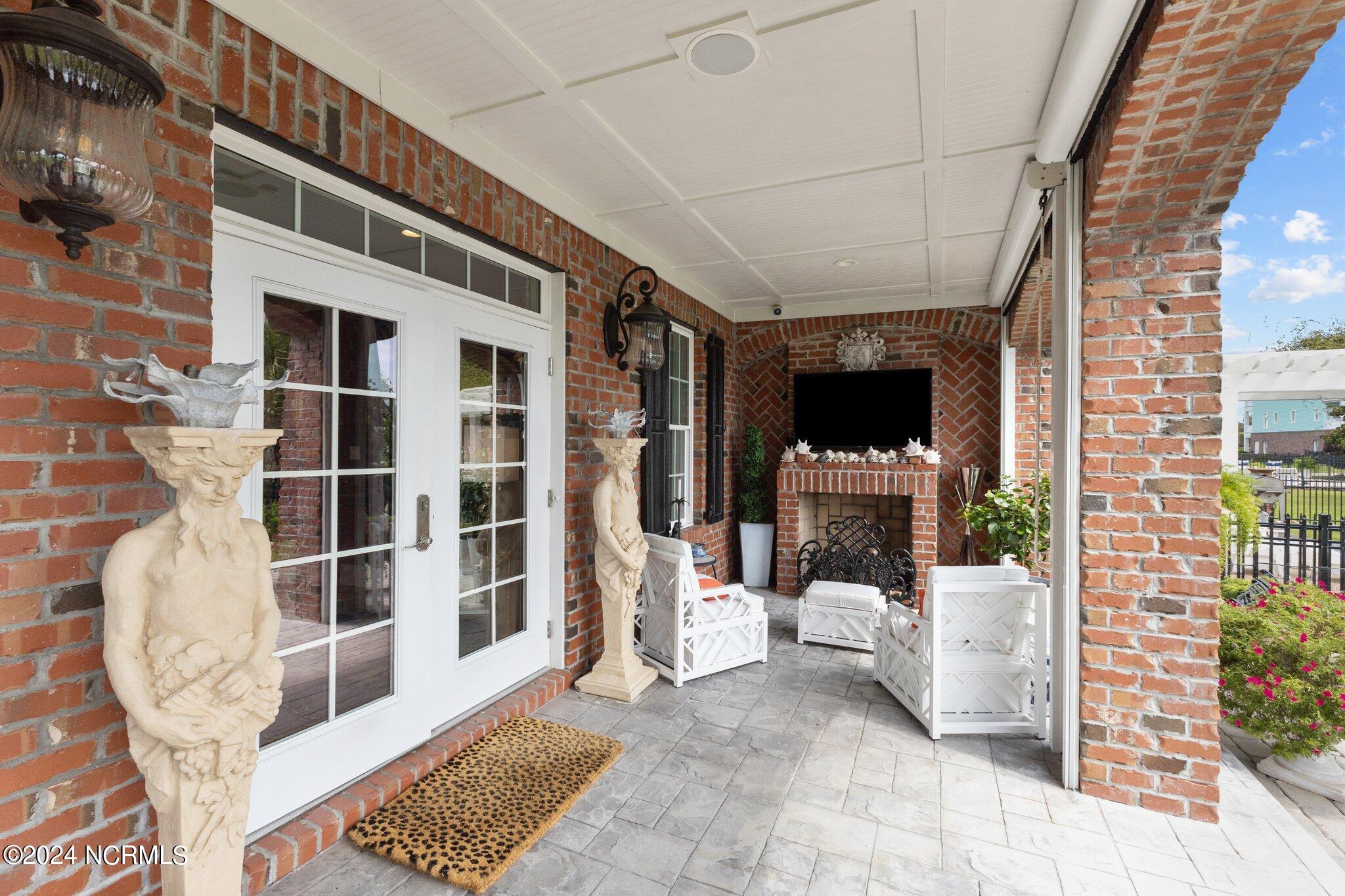 458 Kensington Place