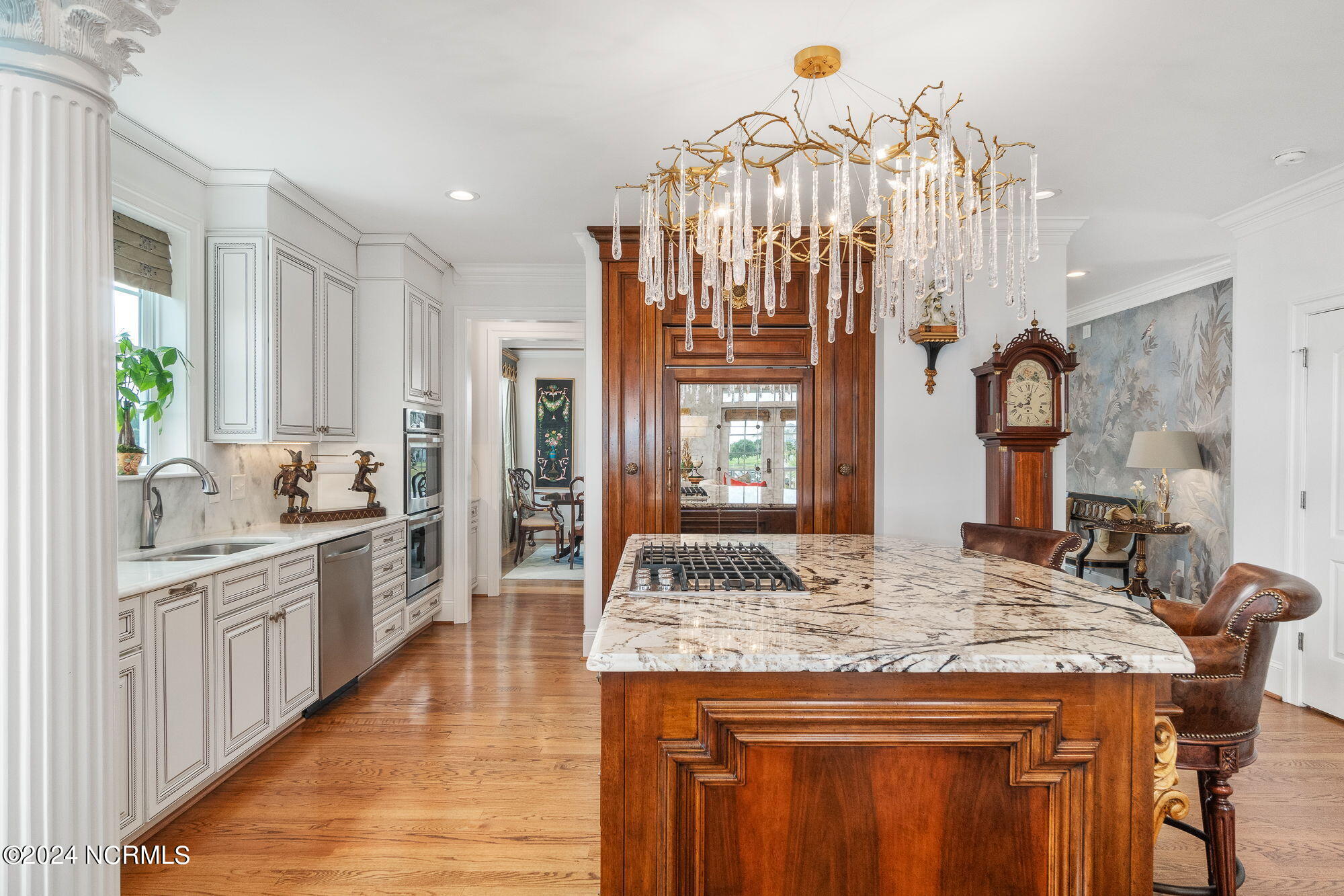 458 Kensington Place