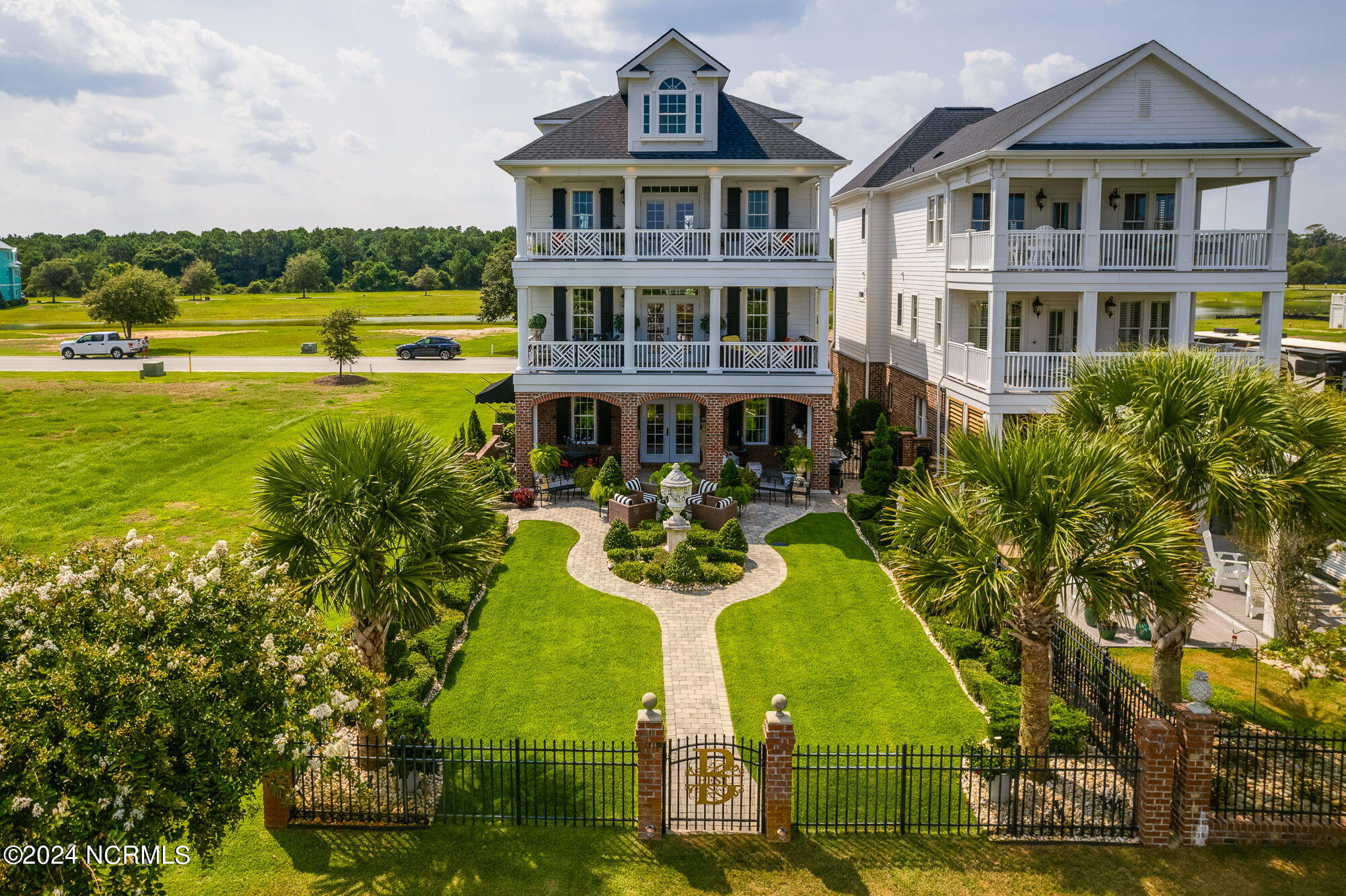 458 Kensington Place