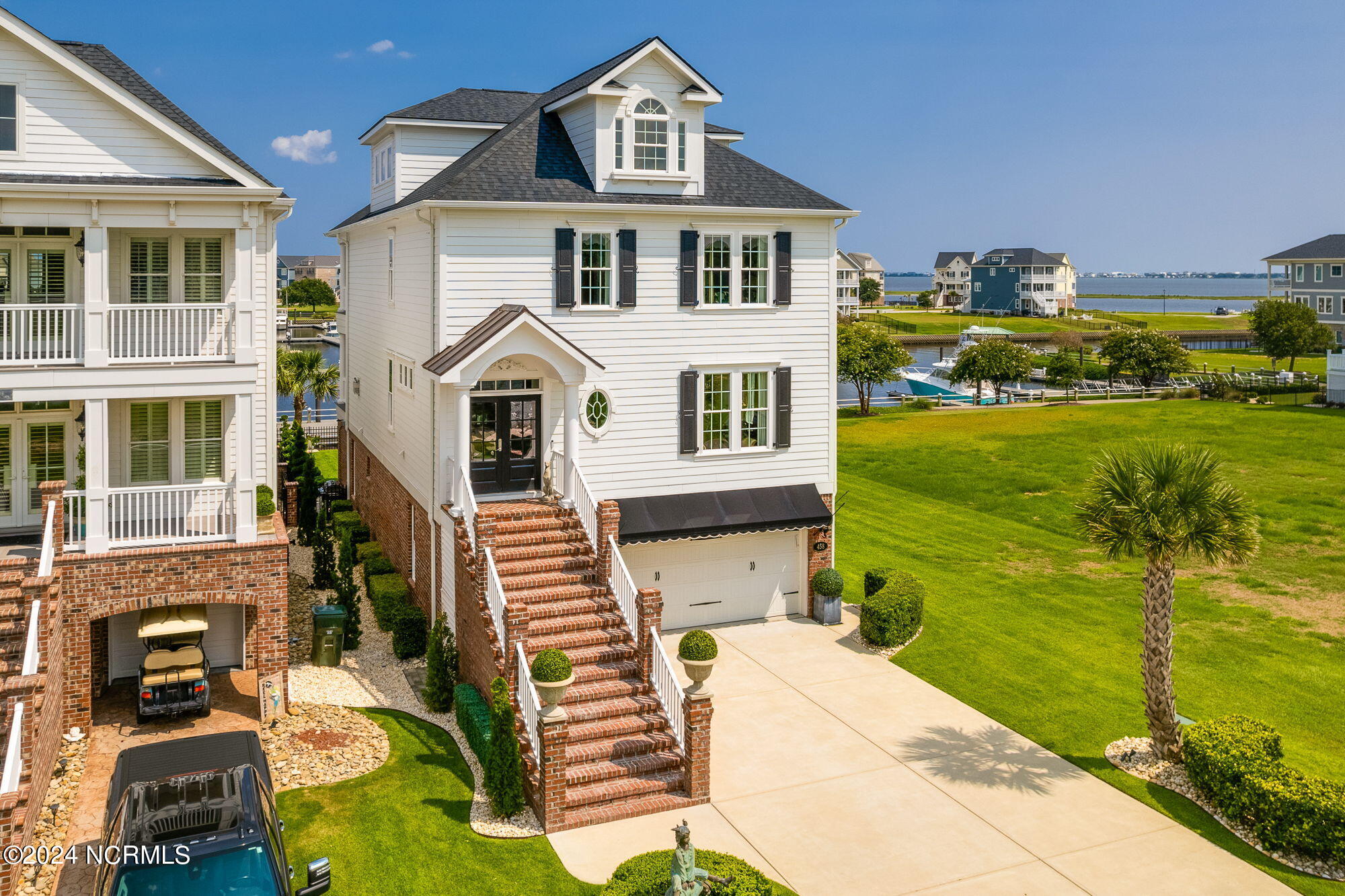 458 Kensington Place