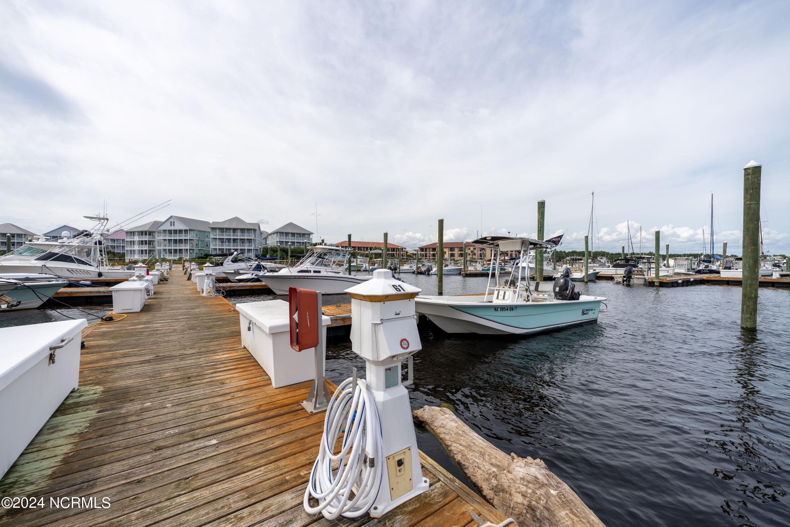 61 Harbour Point Yacht Club