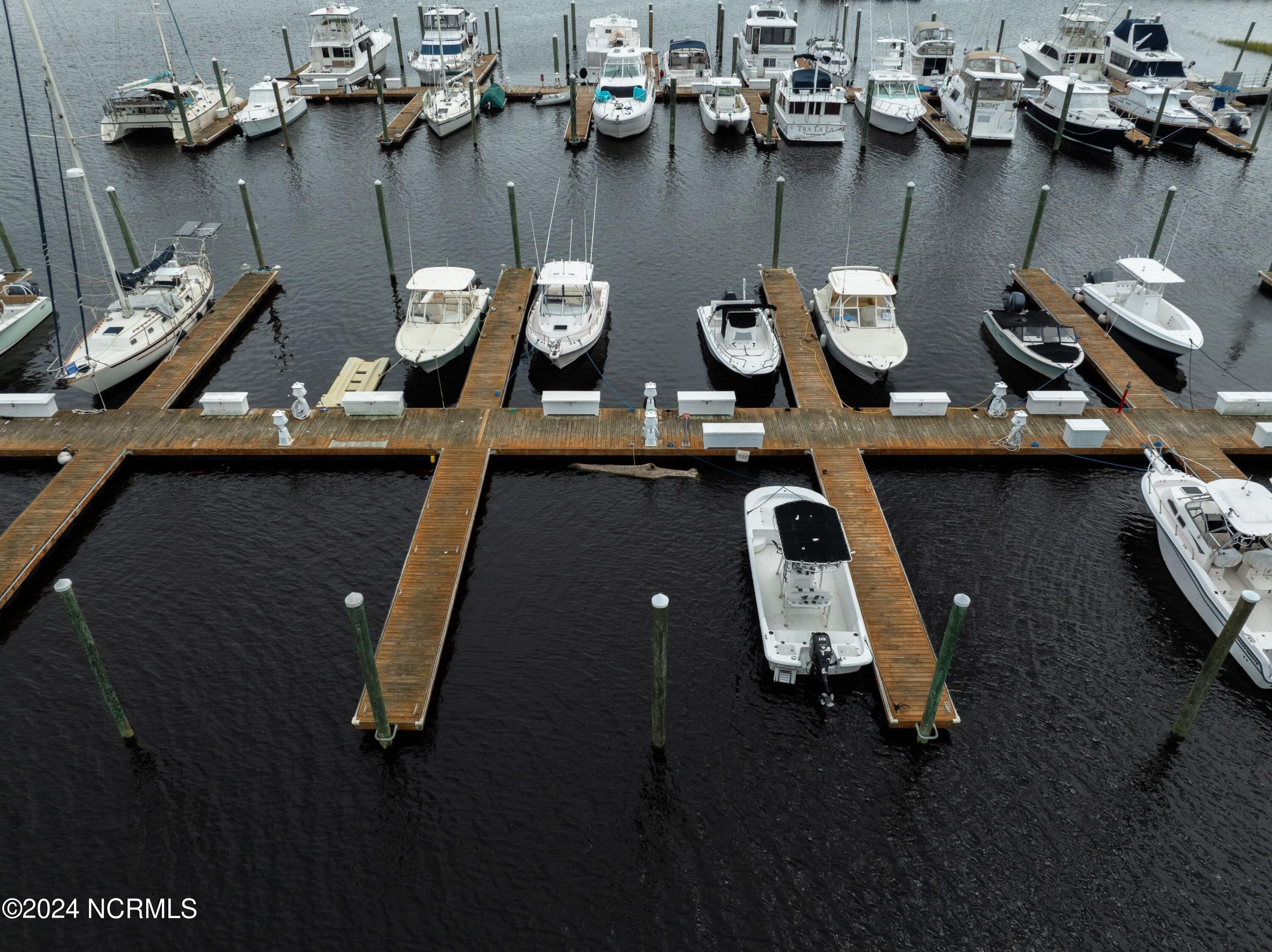 61 Harbour Point Yacht Club