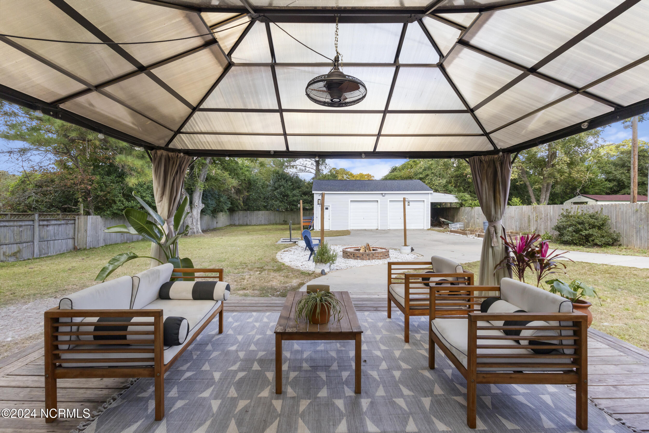 4121 Lockwood Drive