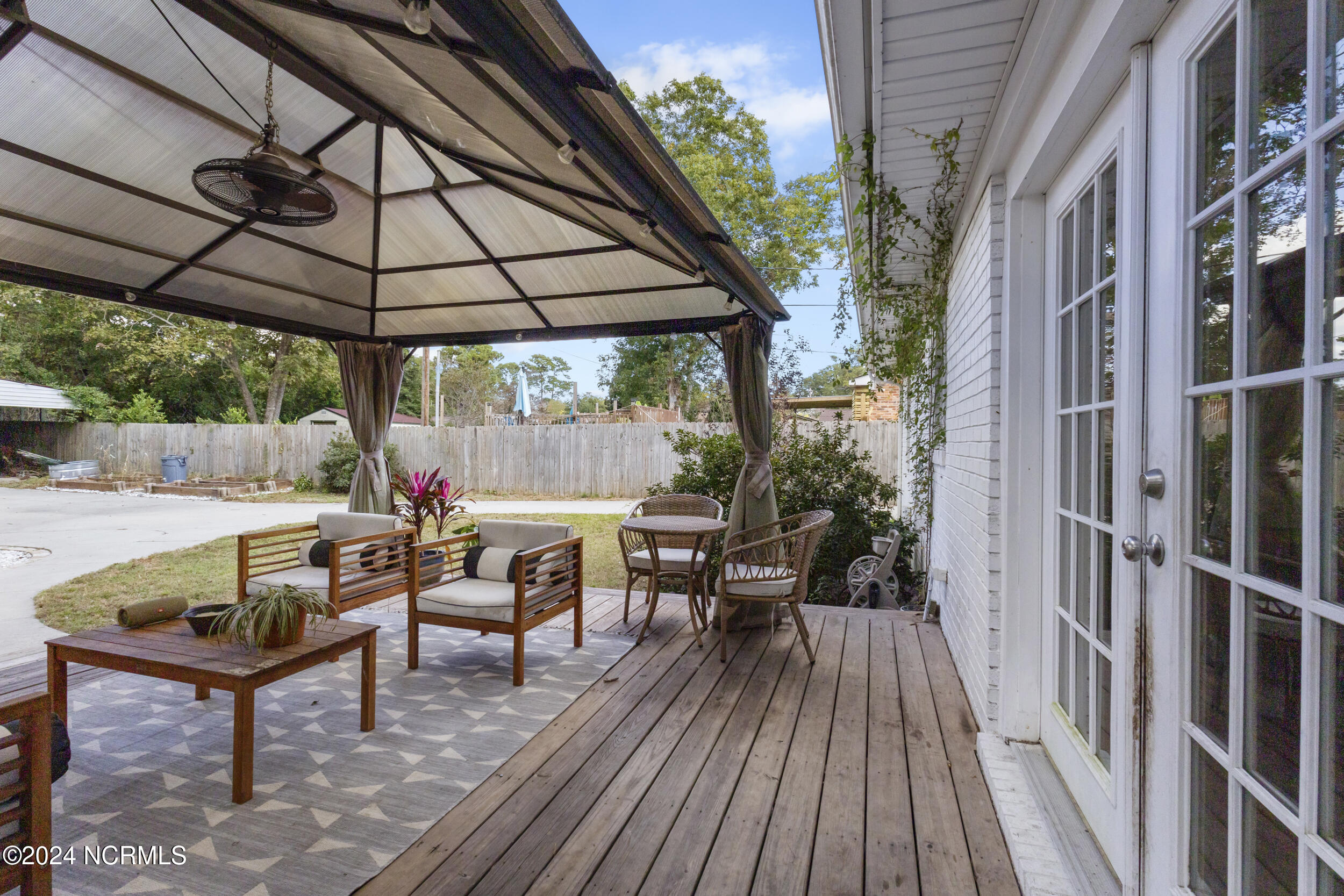 4121 Lockwood Drive