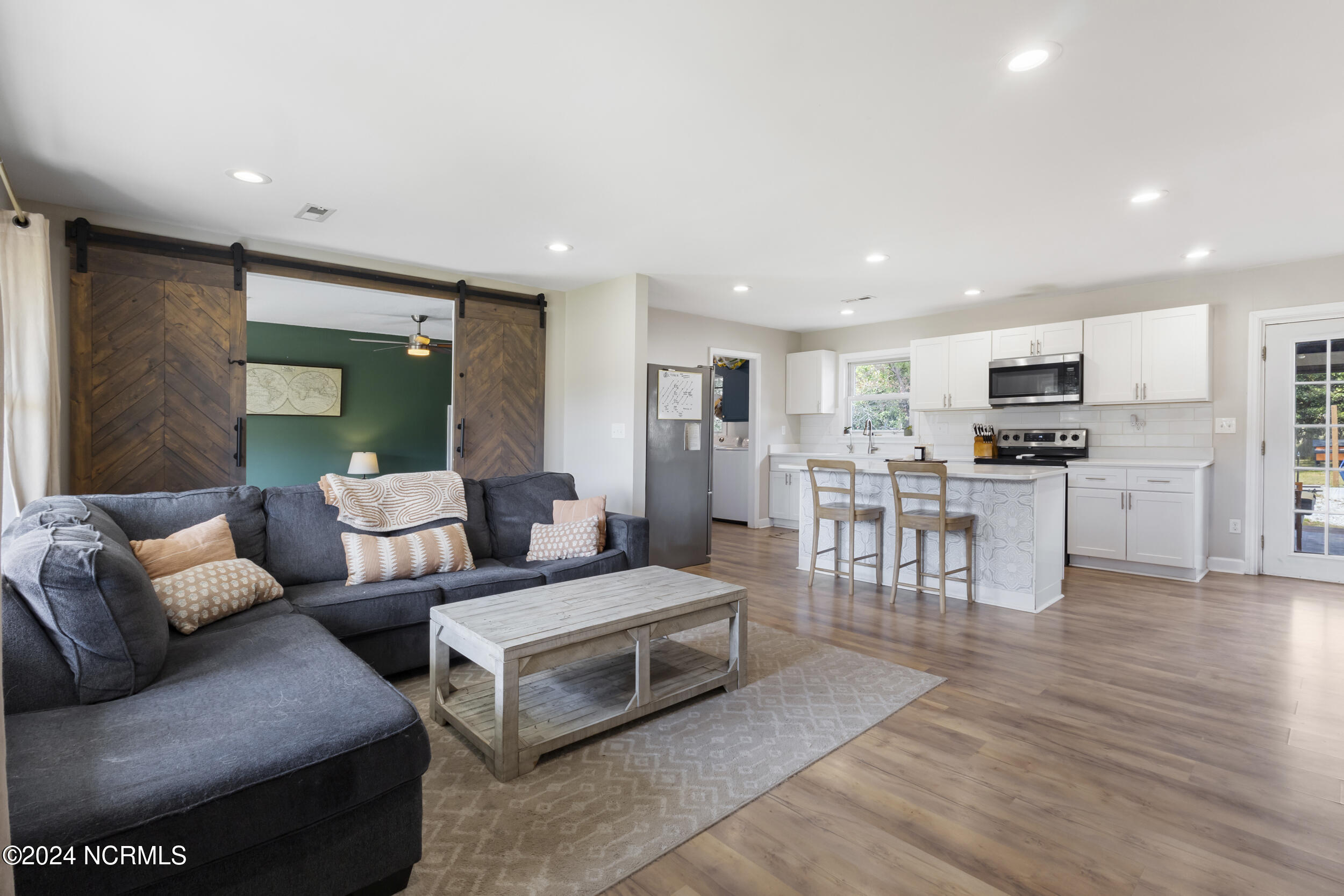 4121 Lockwood Drive