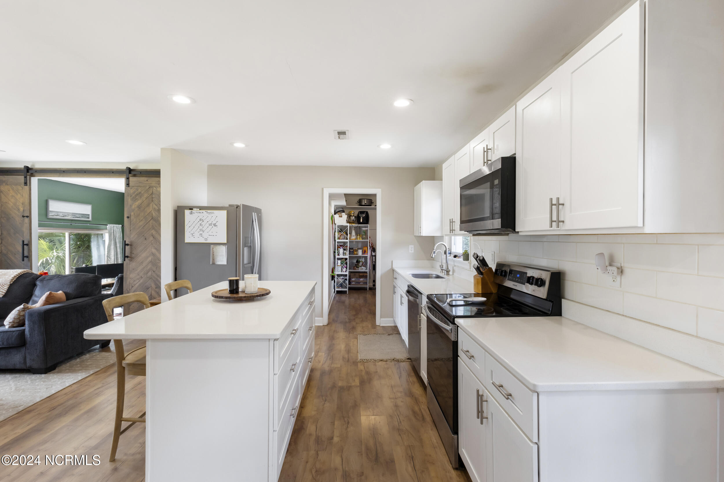 4121 Lockwood Drive