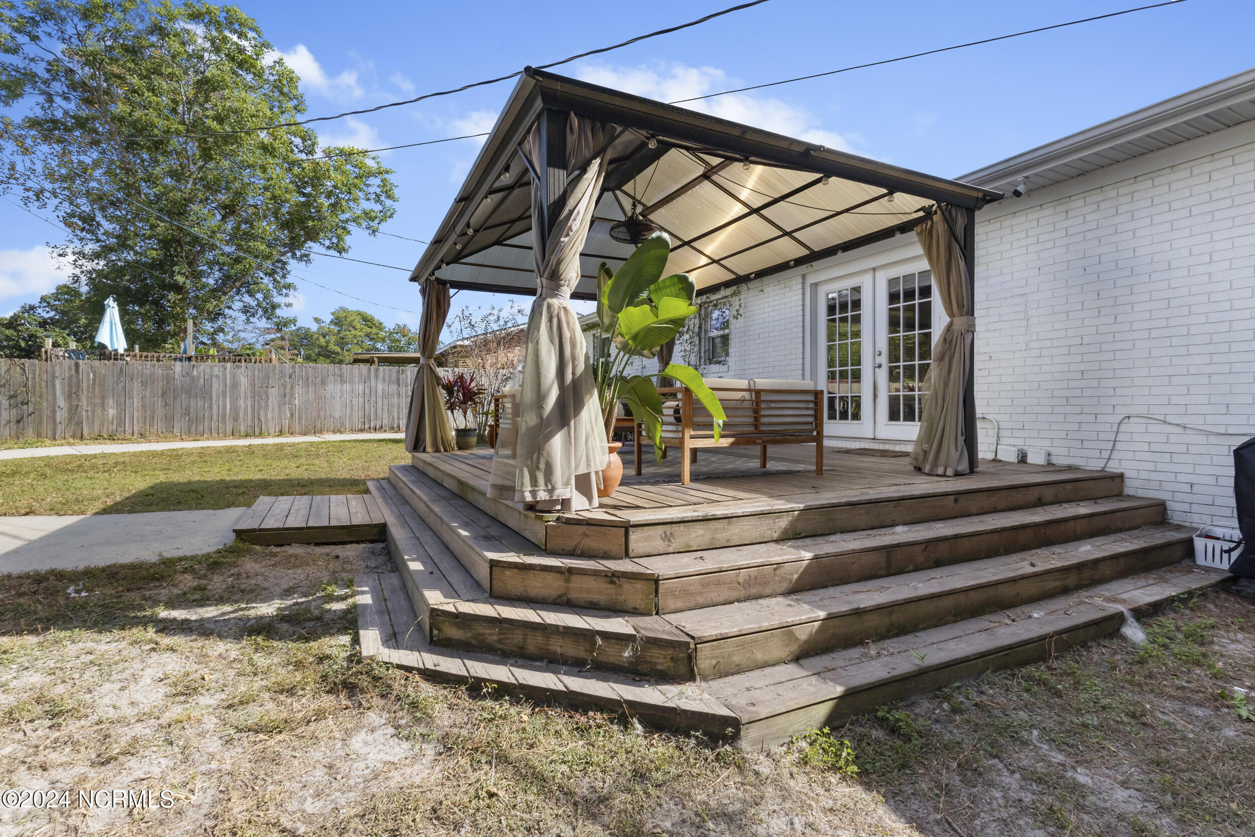4121 Lockwood Drive