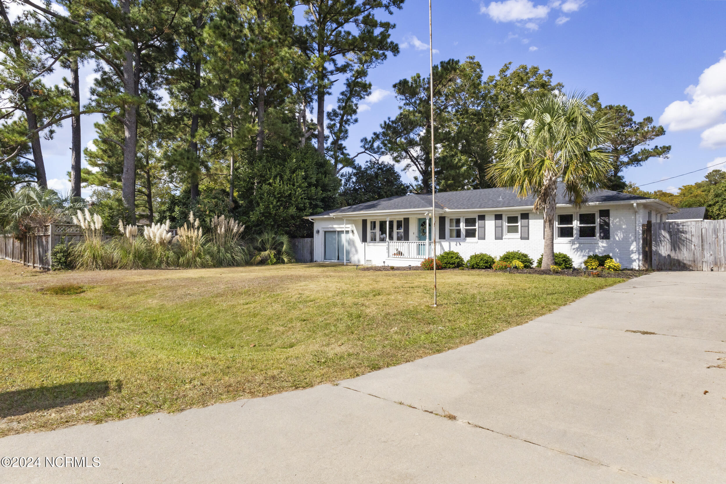 4121 Lockwood Drive