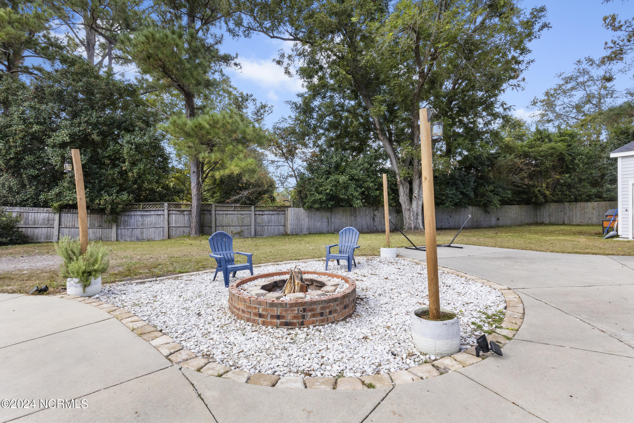 4121 Lockwood Drive