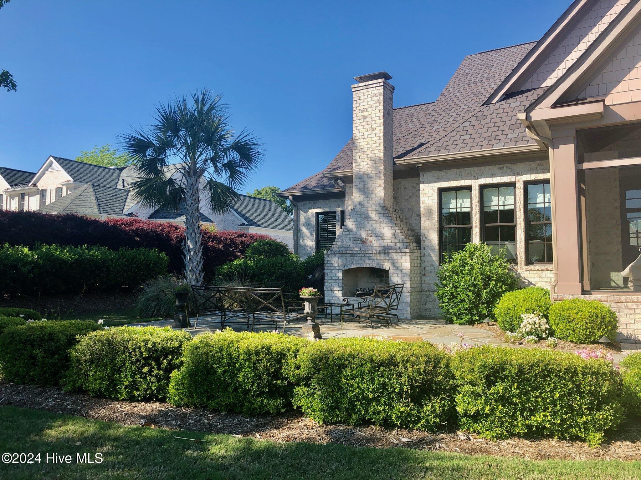 2212 Deepwood Drive