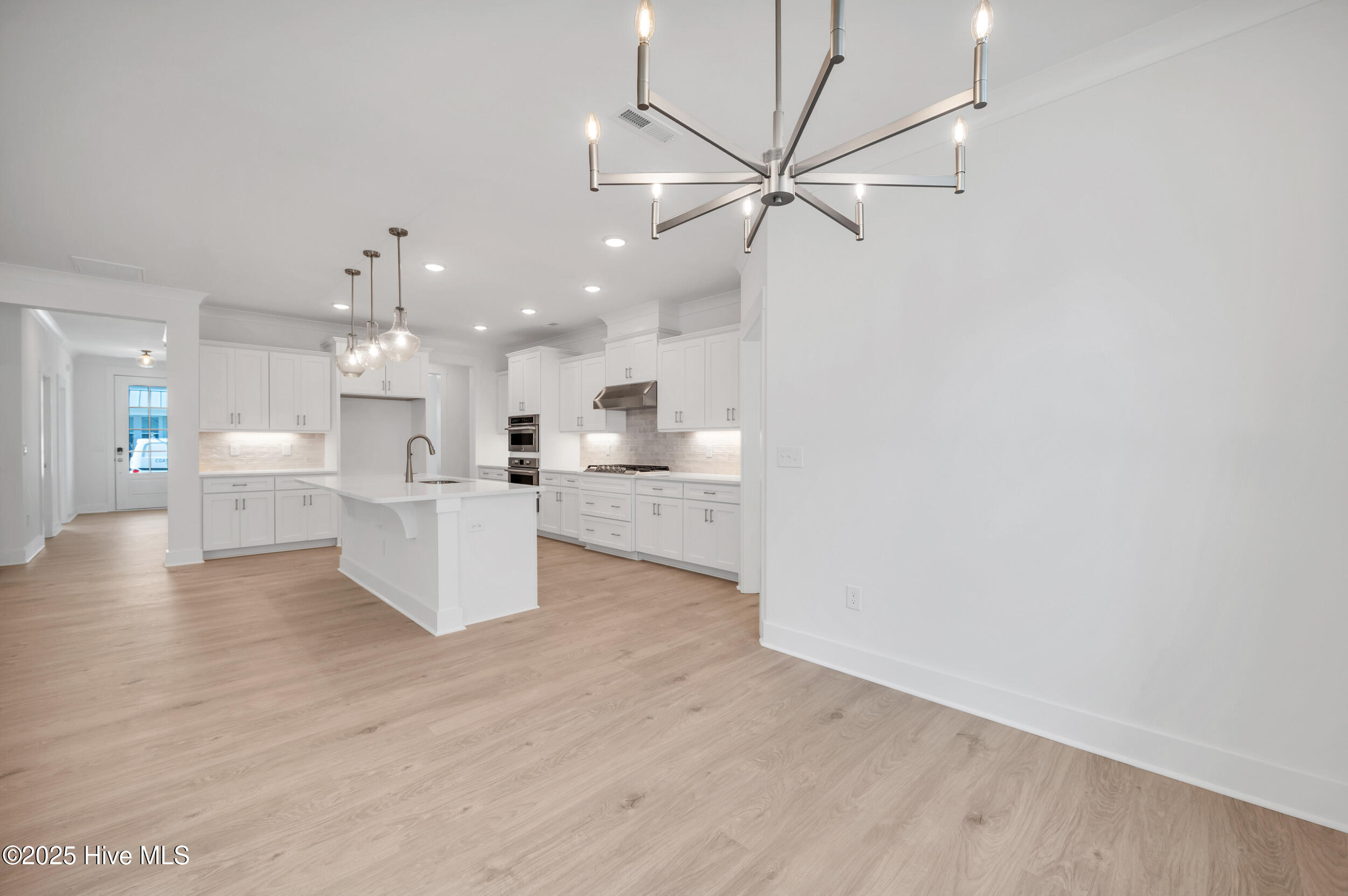 3833 Mason Port Drive, 102