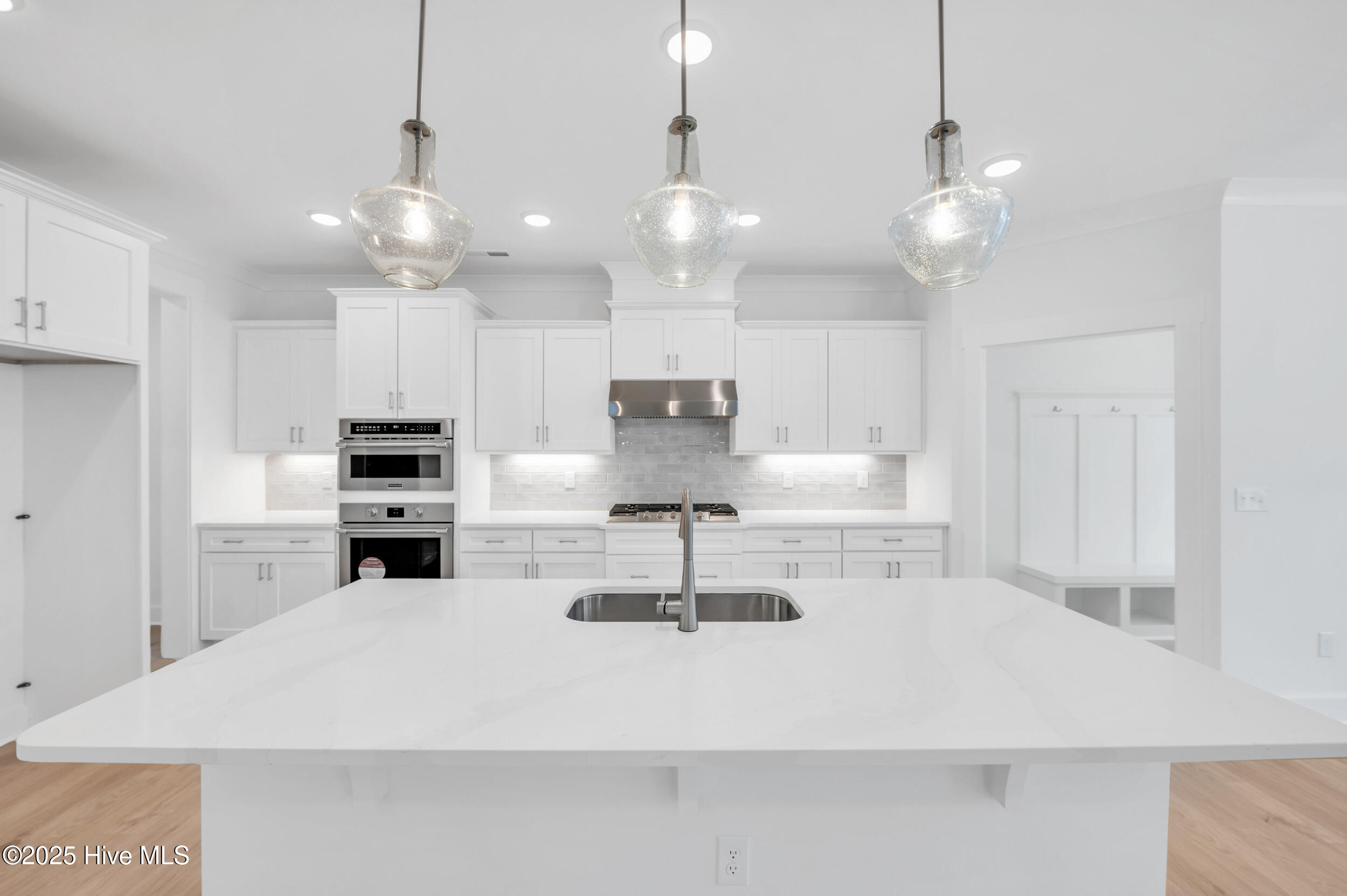 3833 Mason Port Drive, 102