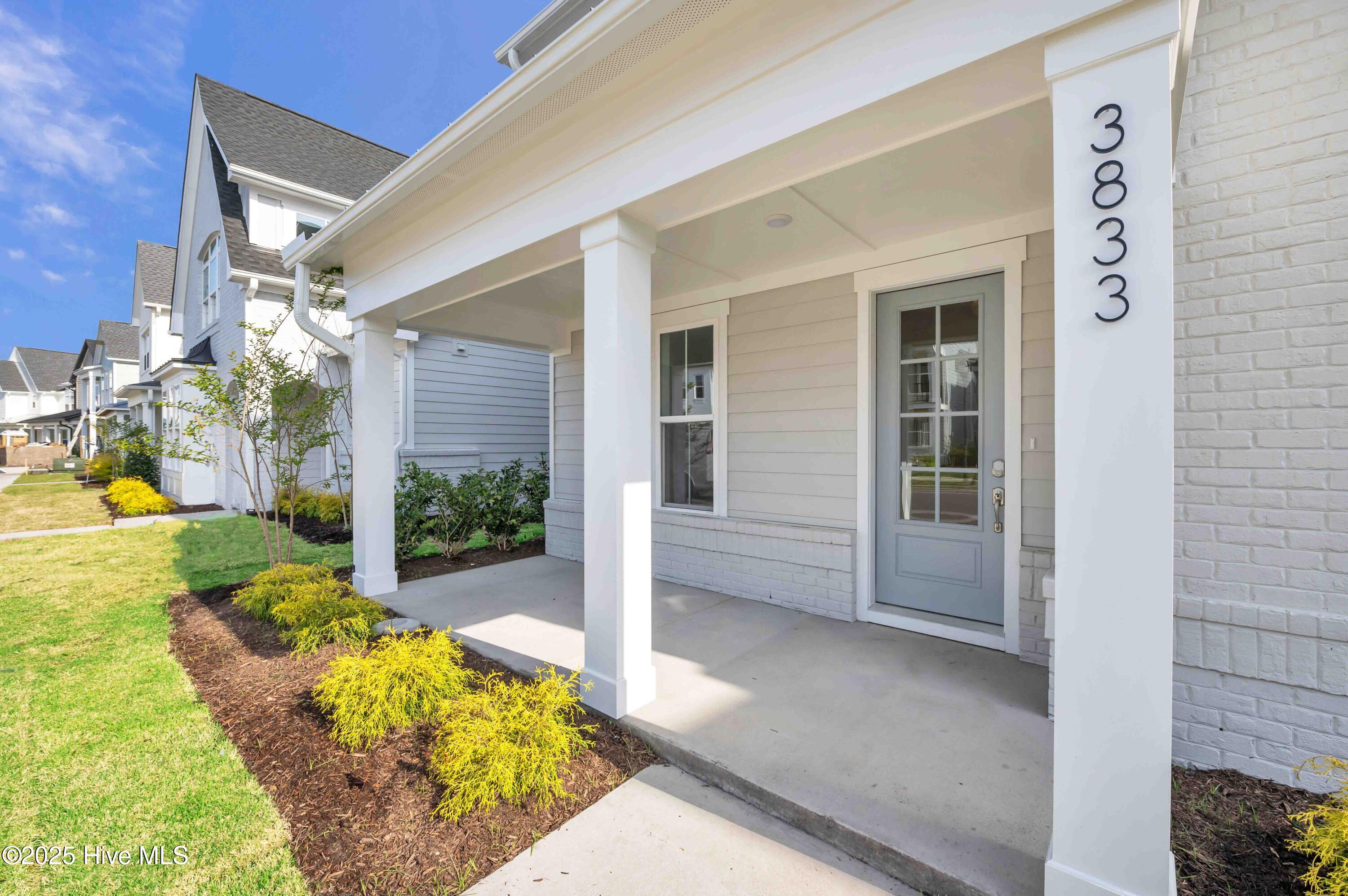 3833 Mason Port Drive, 102