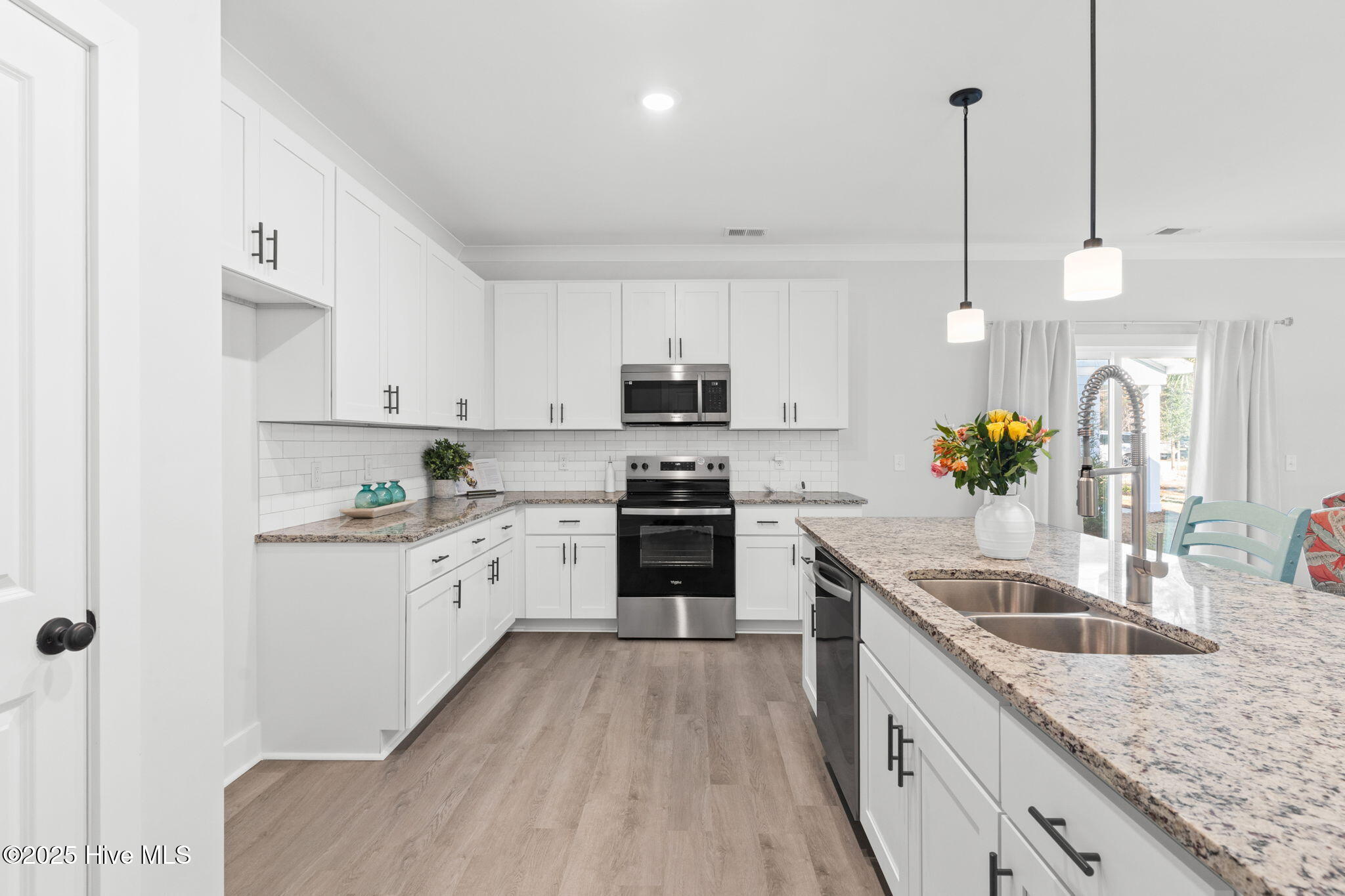 1163 N Caswell Avenue