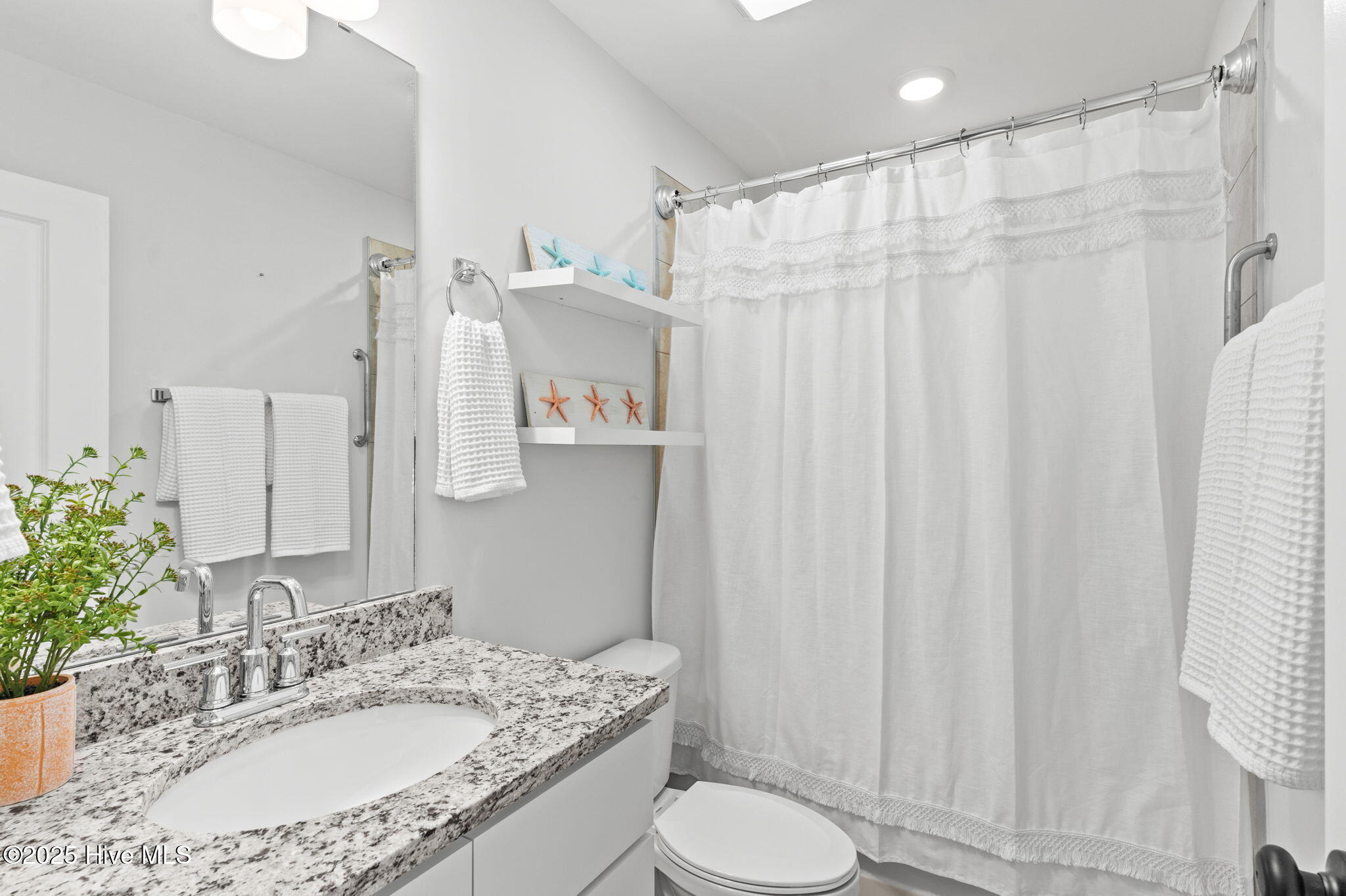 1163 N Caswell Avenue