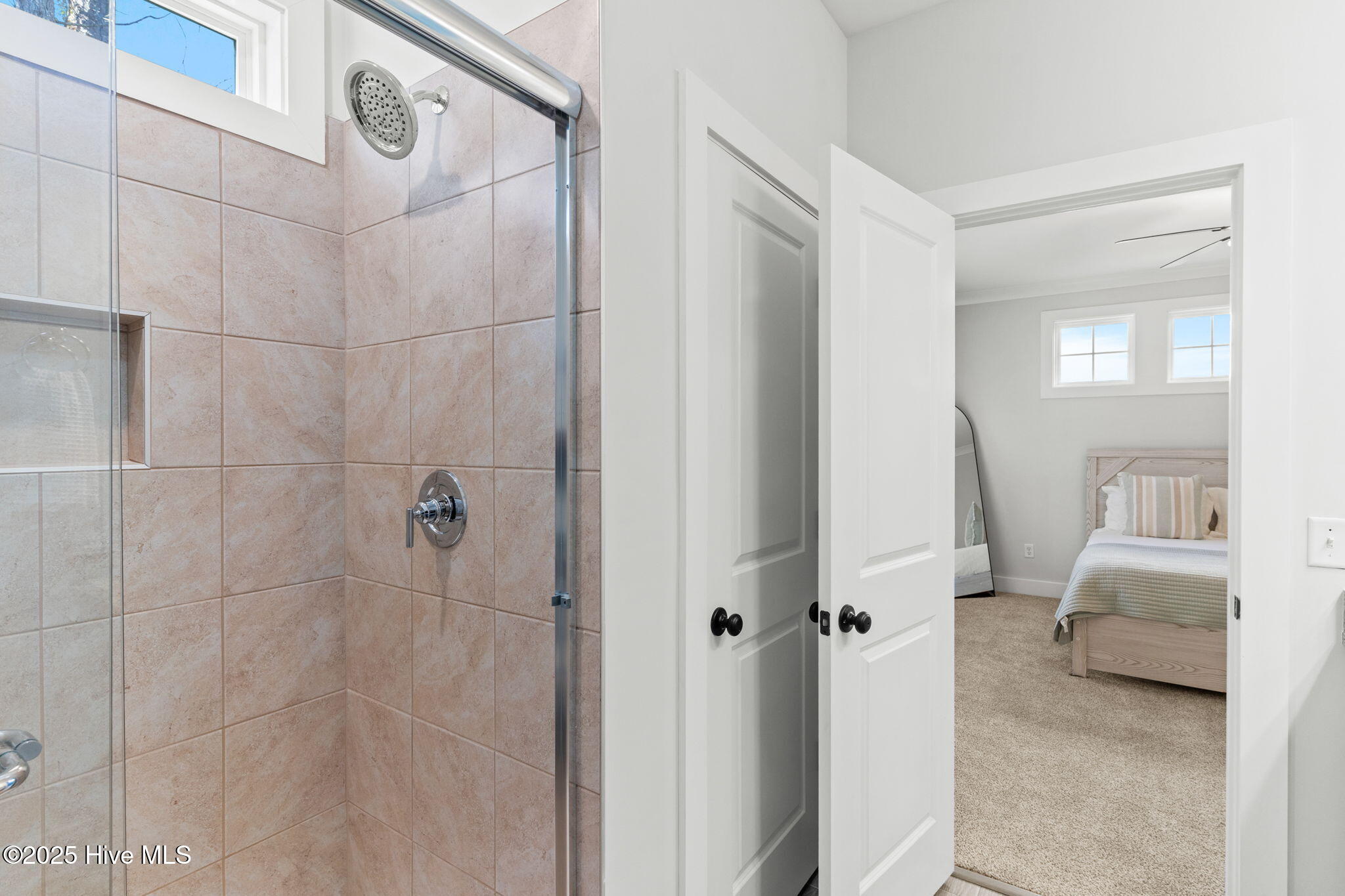 1163 N Caswell Avenue