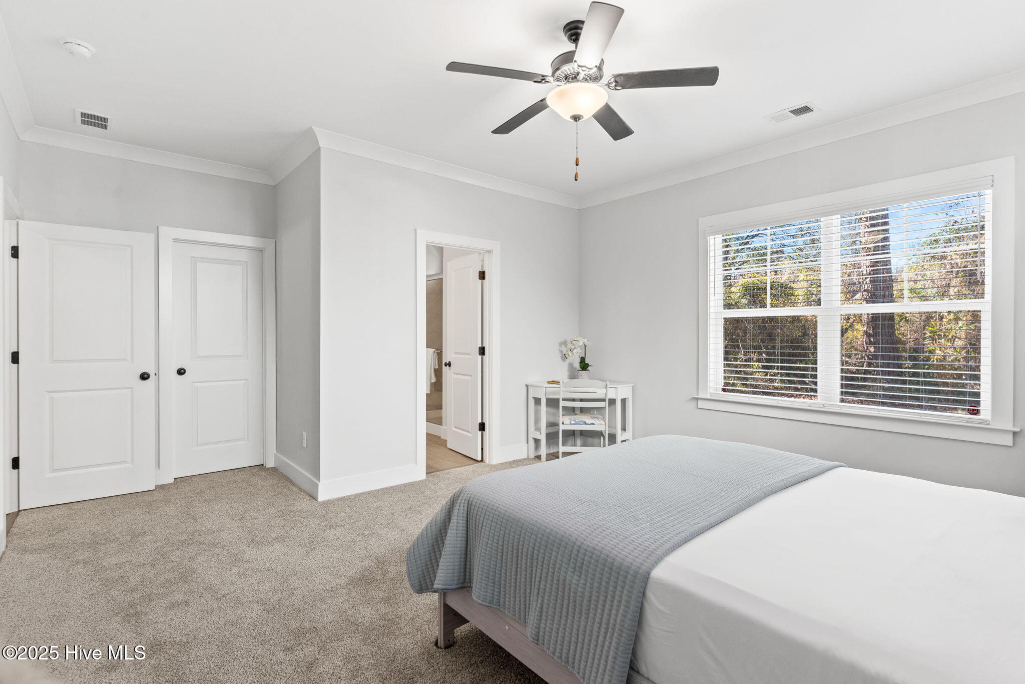 1163 N Caswell Avenue