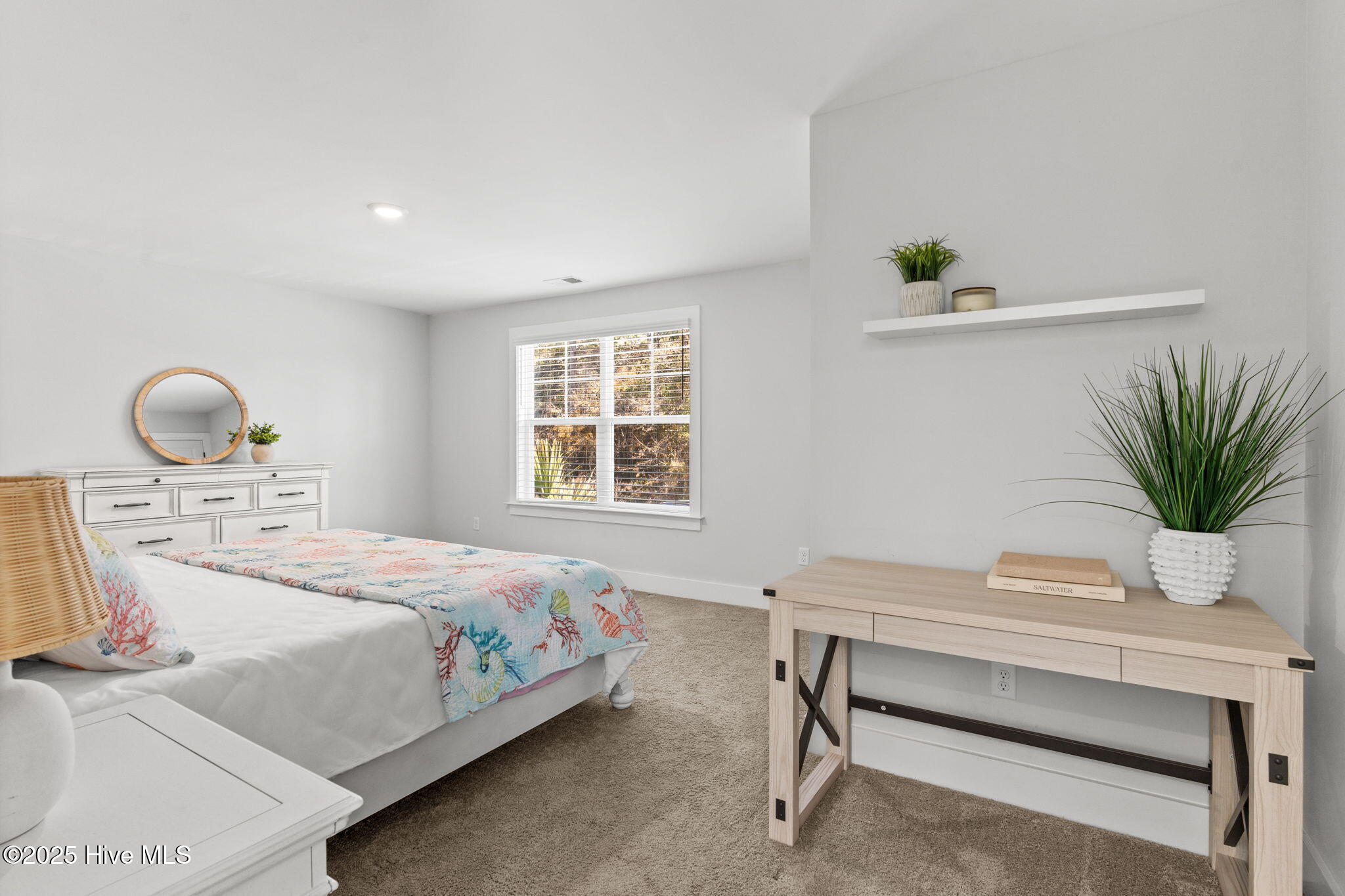 1163 N Caswell Avenue