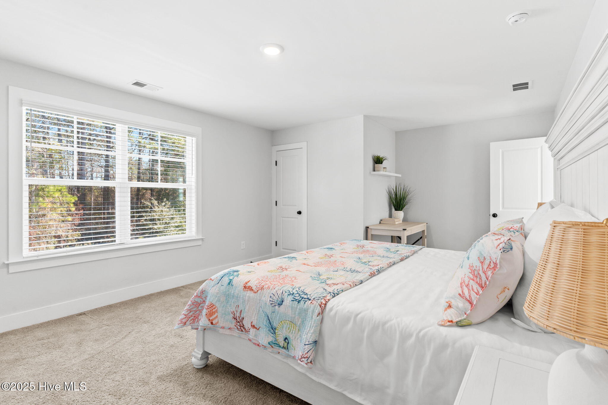 1163 N Caswell Avenue