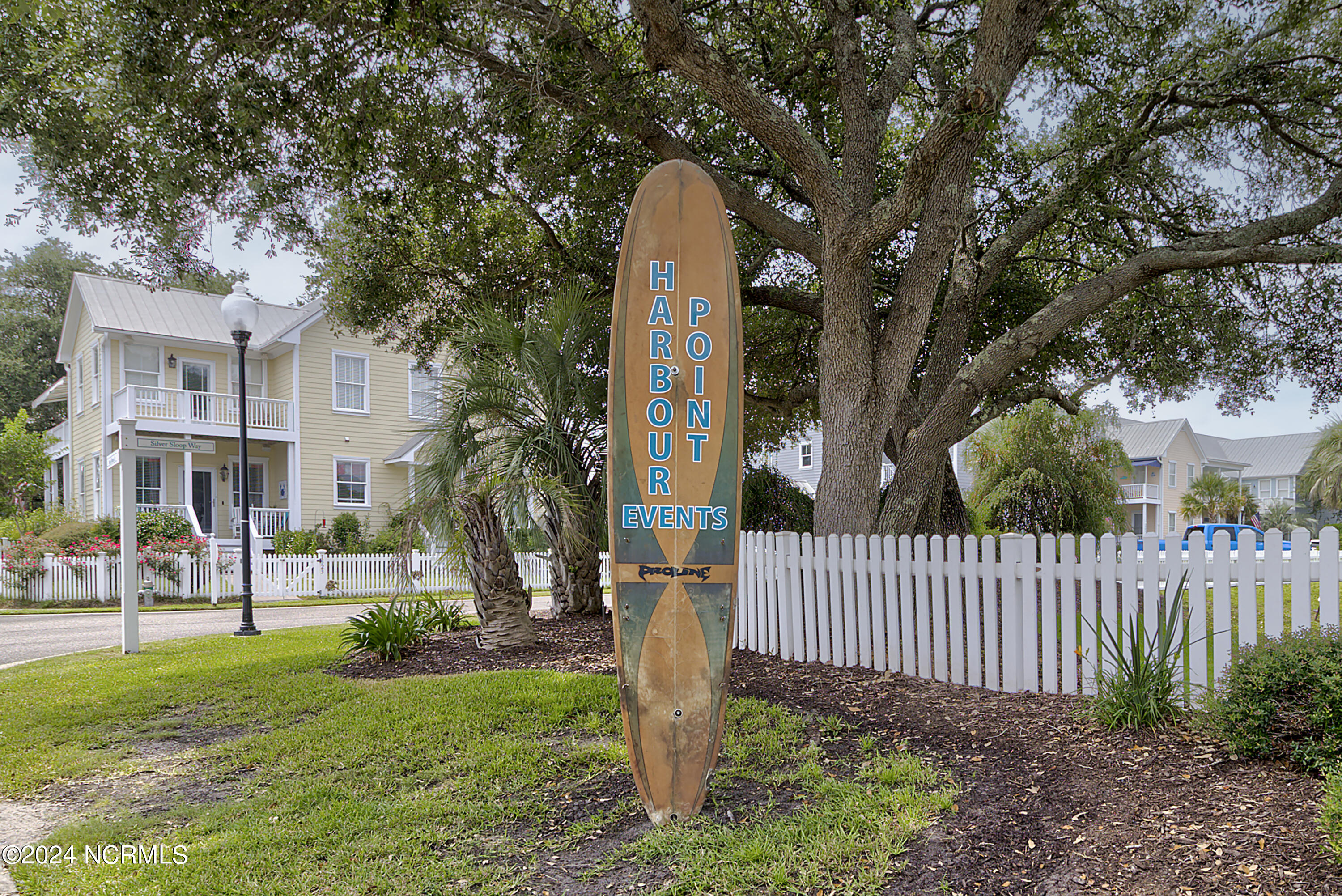 274 Silver Sloop Way