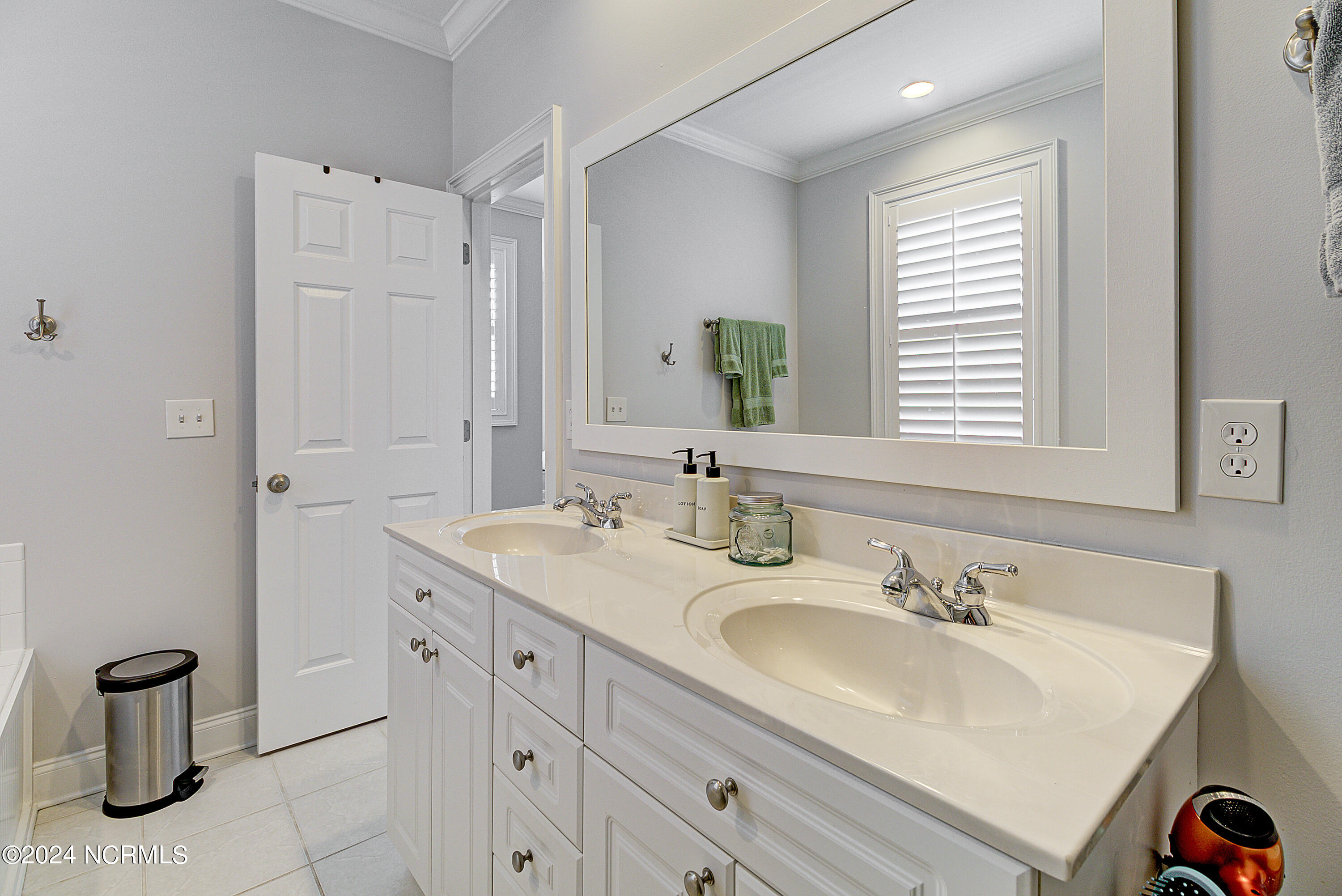 274 Silver Sloop Way