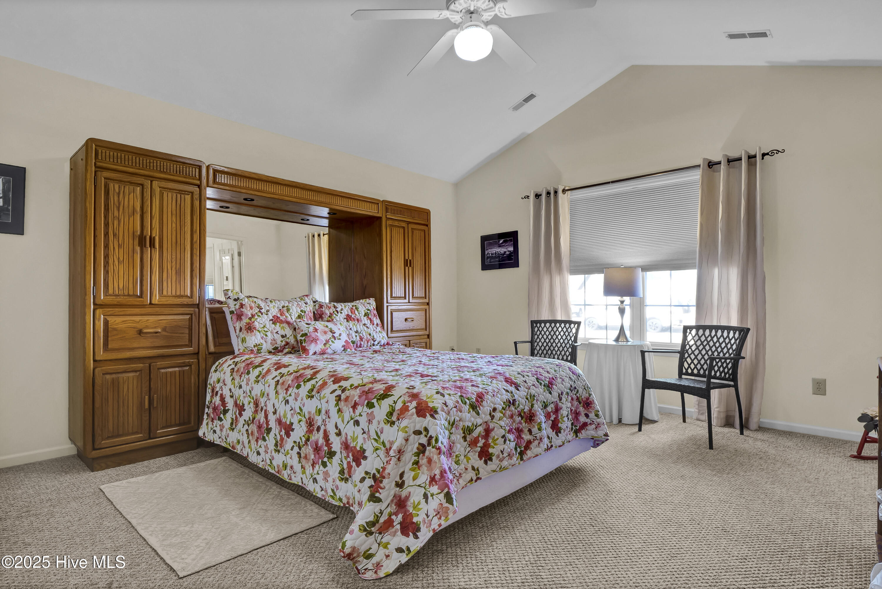 1606 Cotswald Court