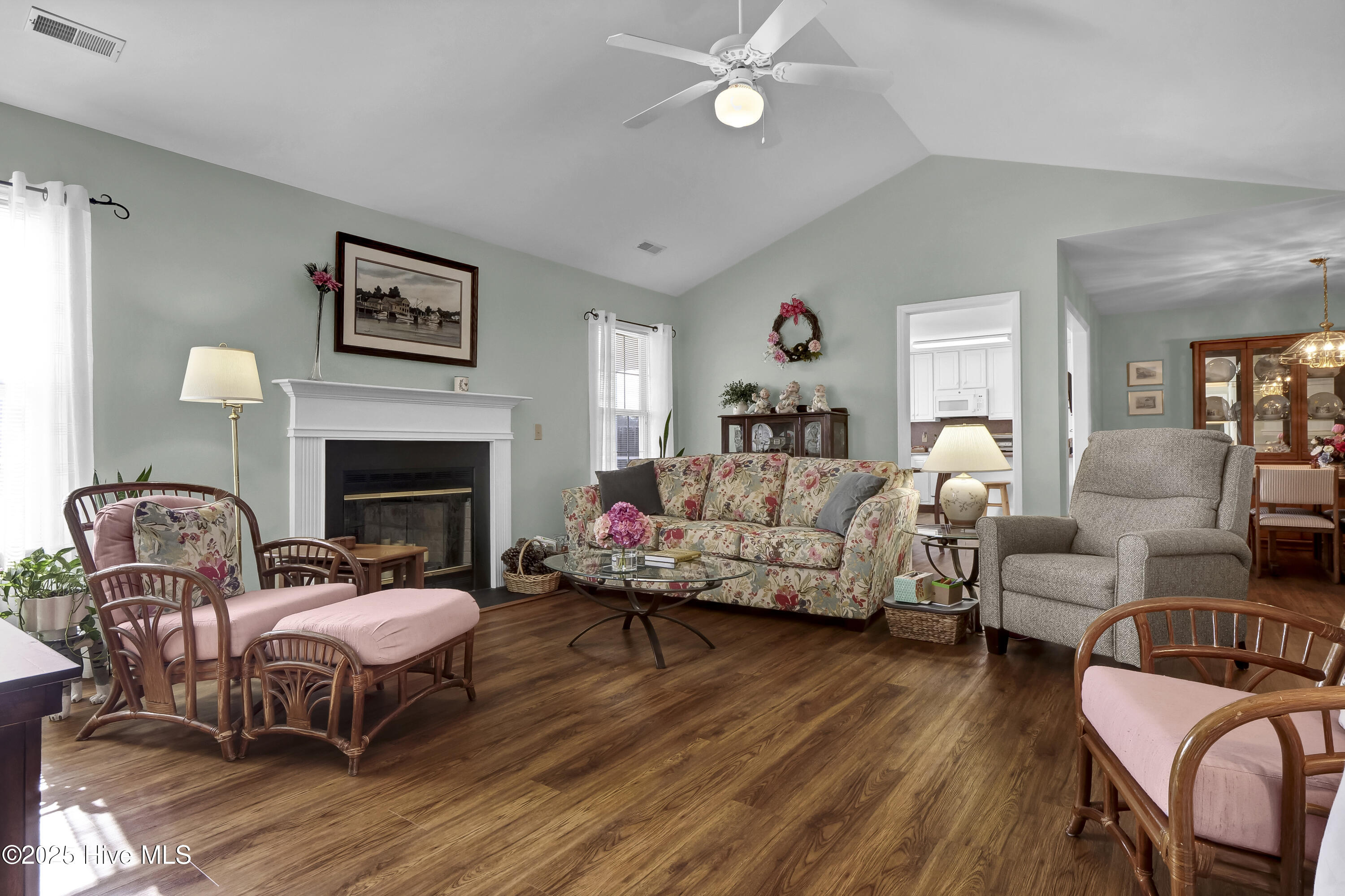 1606 Cotswald Court