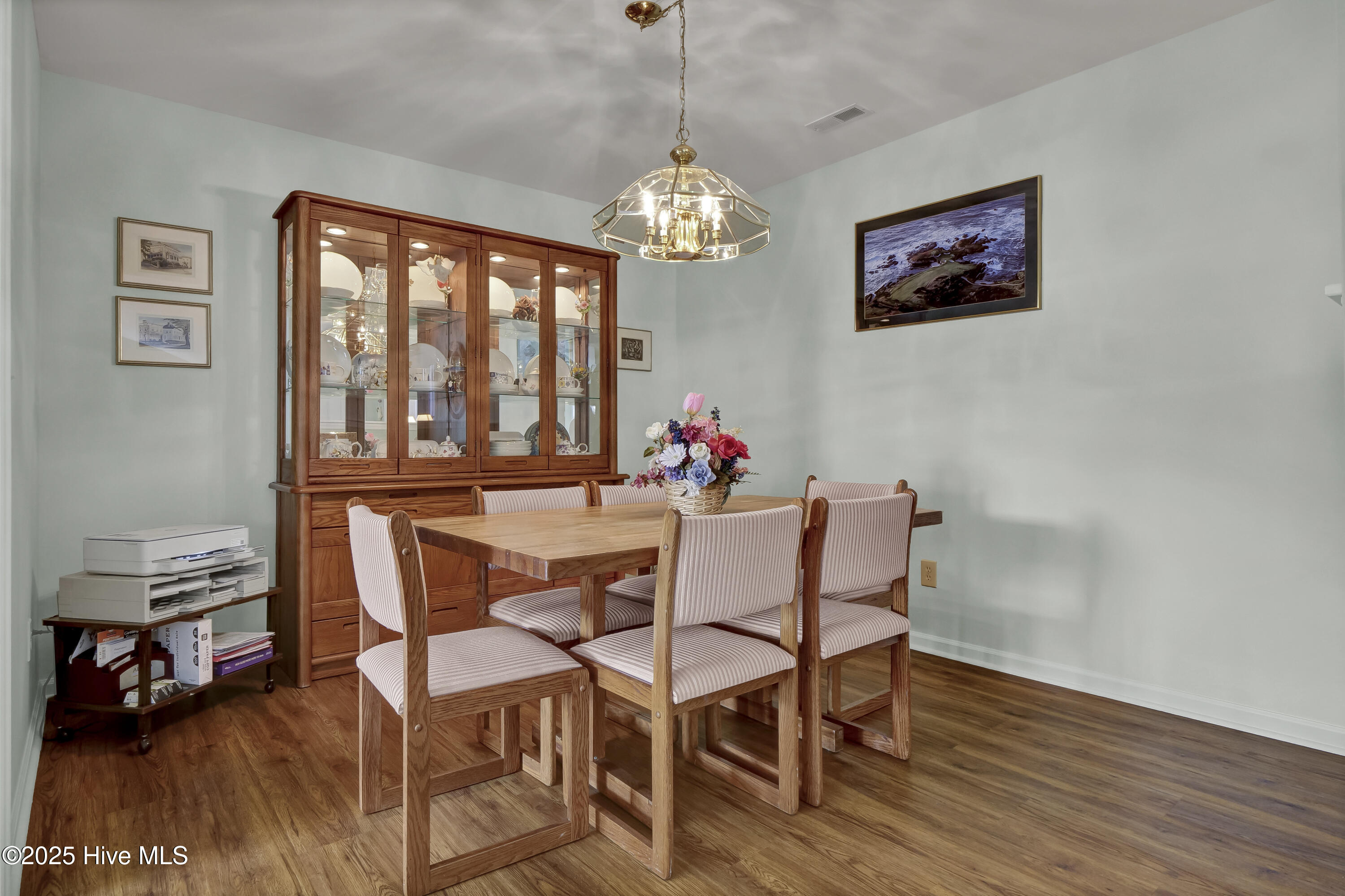 1606 Cotswald Court