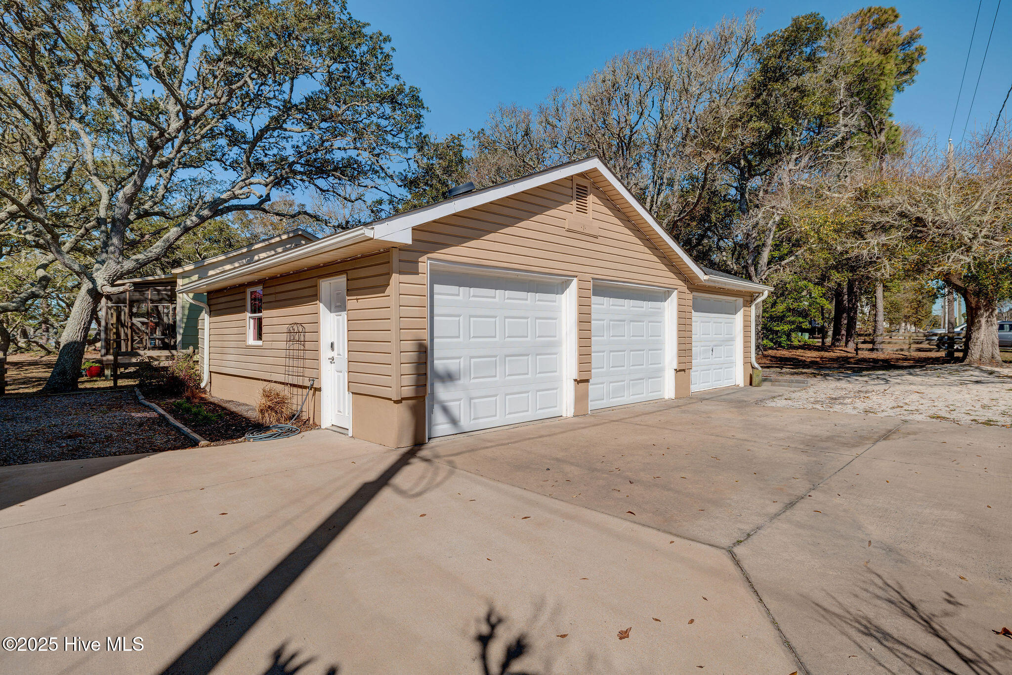 677 Saint Paul Drive SE