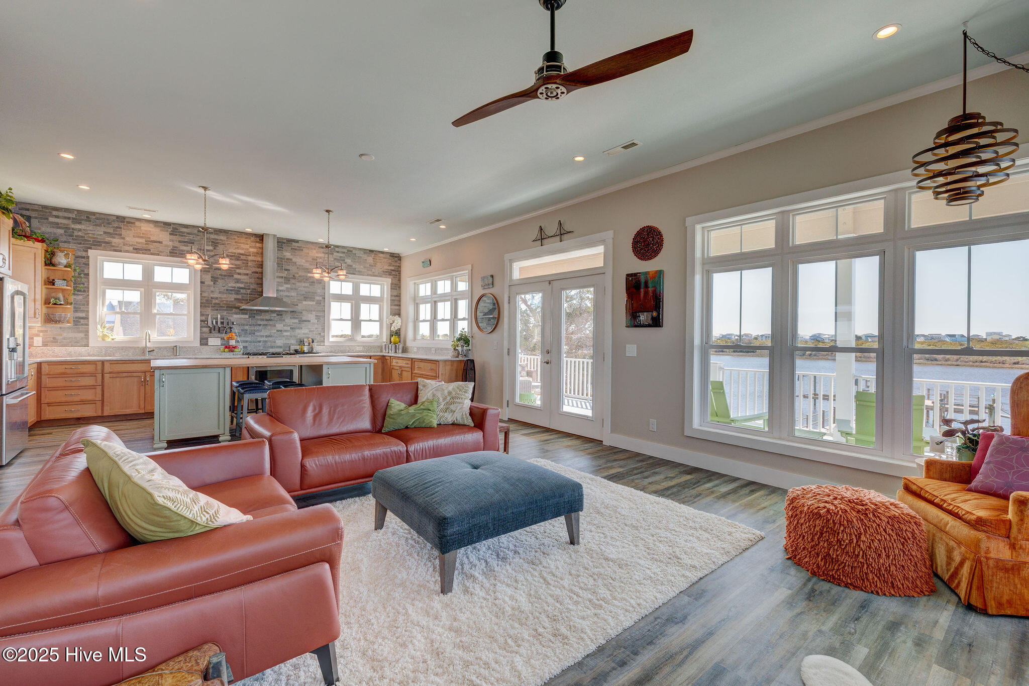 677 Saint Paul Drive SE