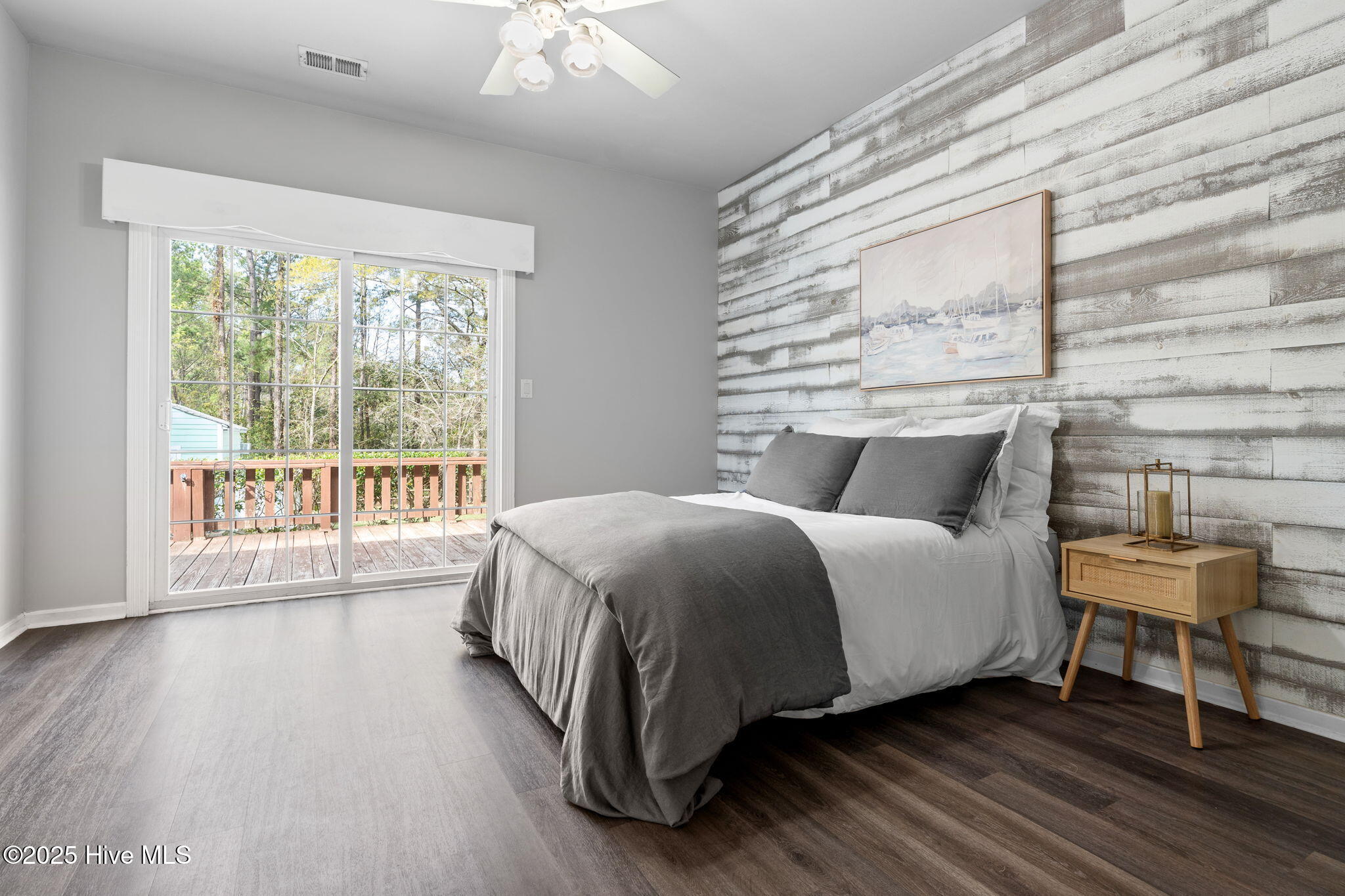 3181 Island Drive SE