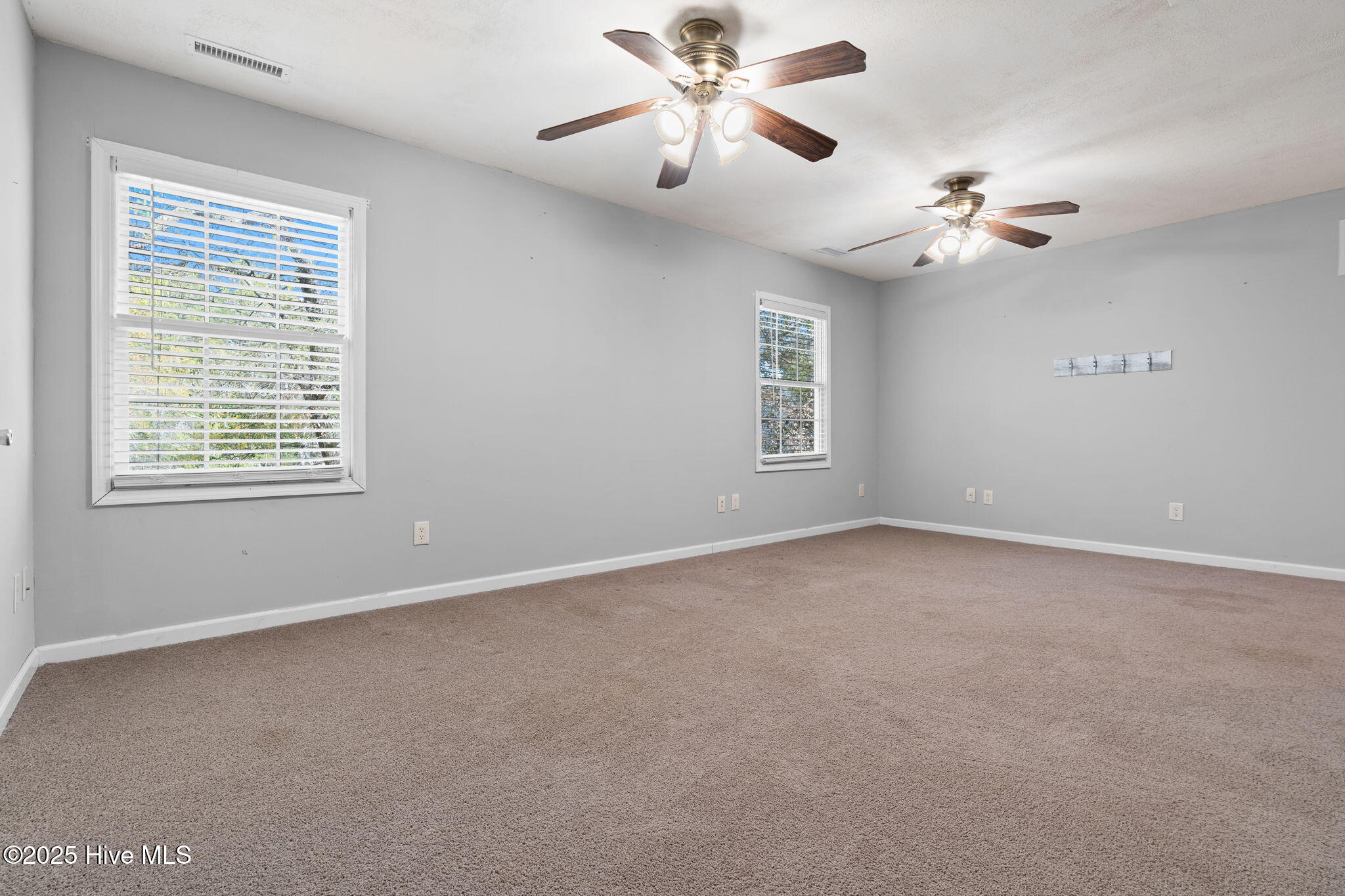 3181 Island Drive SE