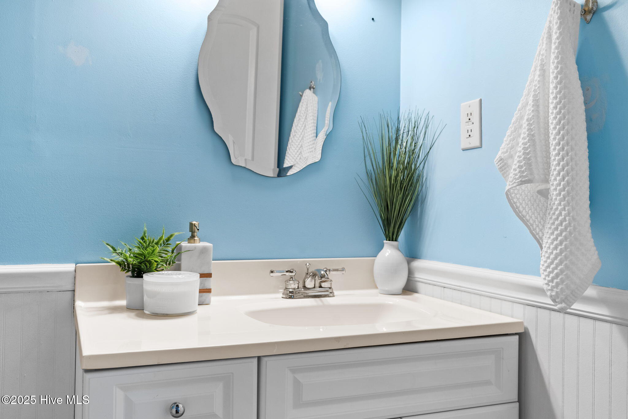 3181 Island Drive SE