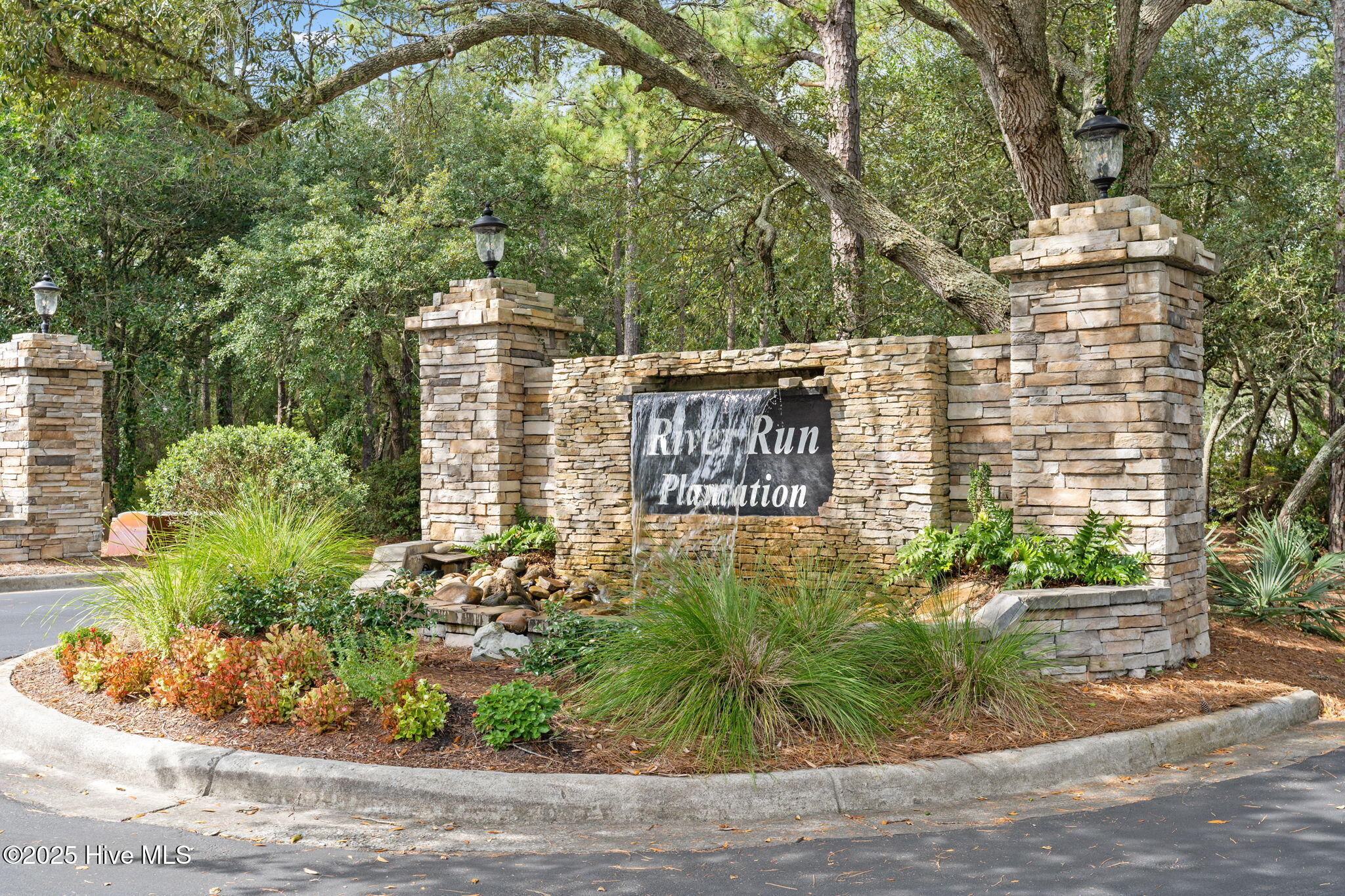 3181 Island Drive SE